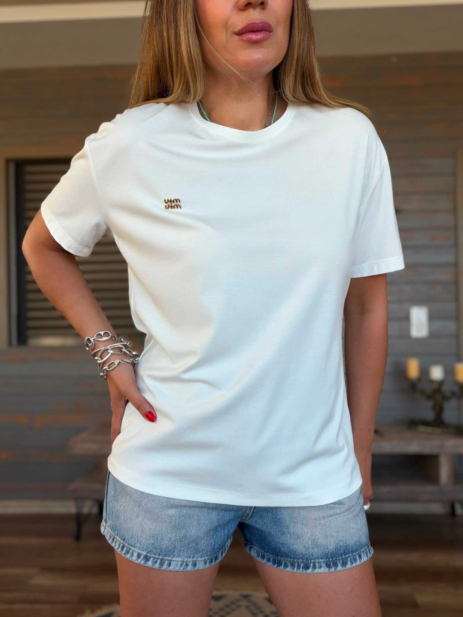 Metal Logolu Modal Kumaş T-Shirt