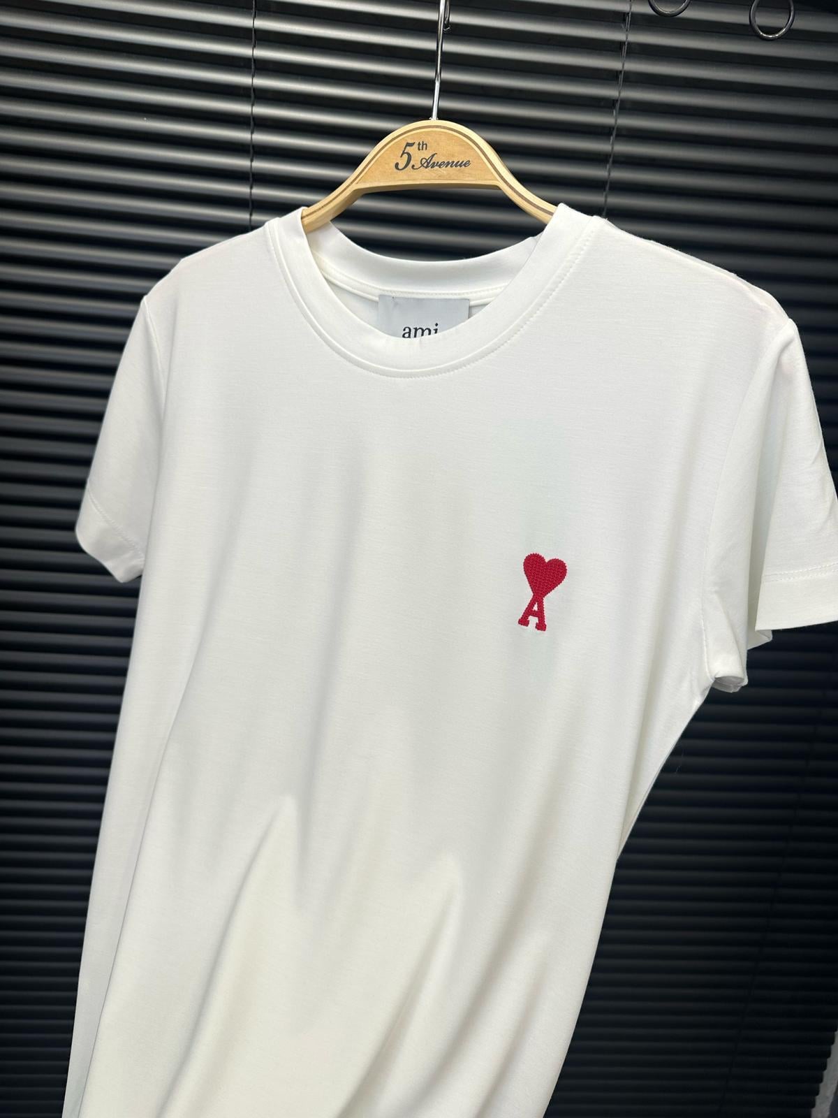 Nakış Logo Detaylı T-Shirt