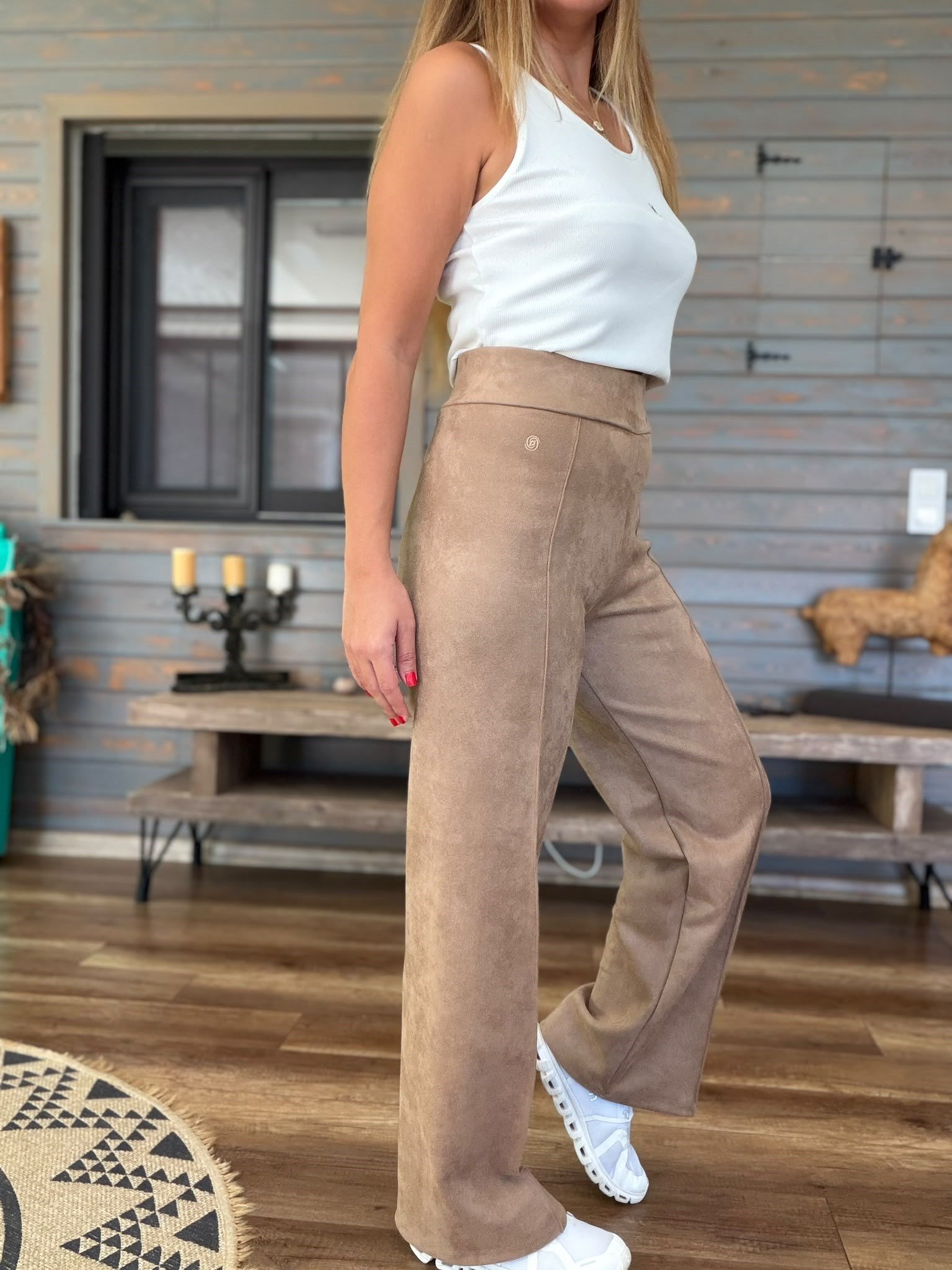 Nakış Logolu Geniş Paça Süet Pantolon