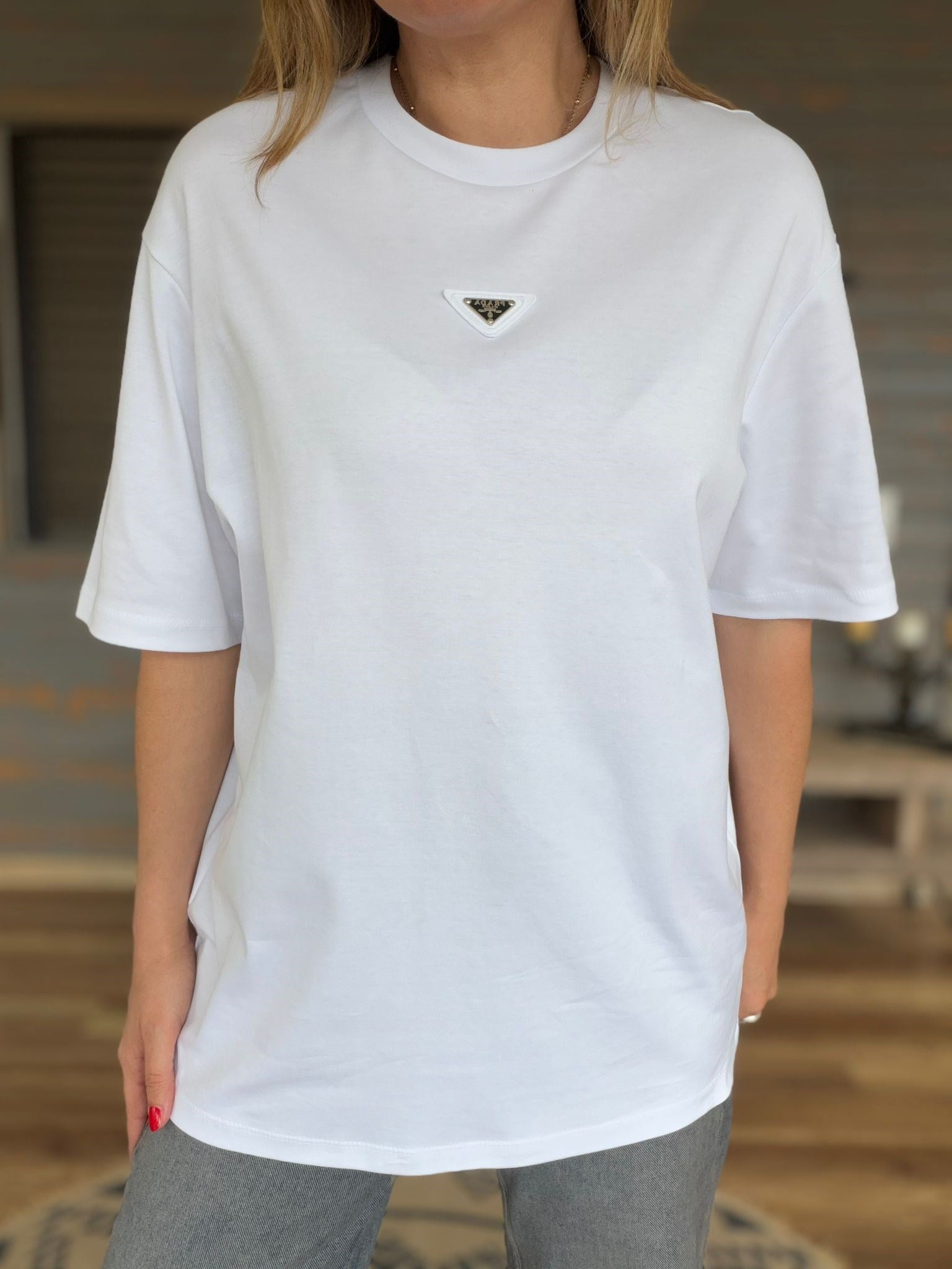 Ön Orta Metal Armalı Bisiklet Yaka T-Shirt