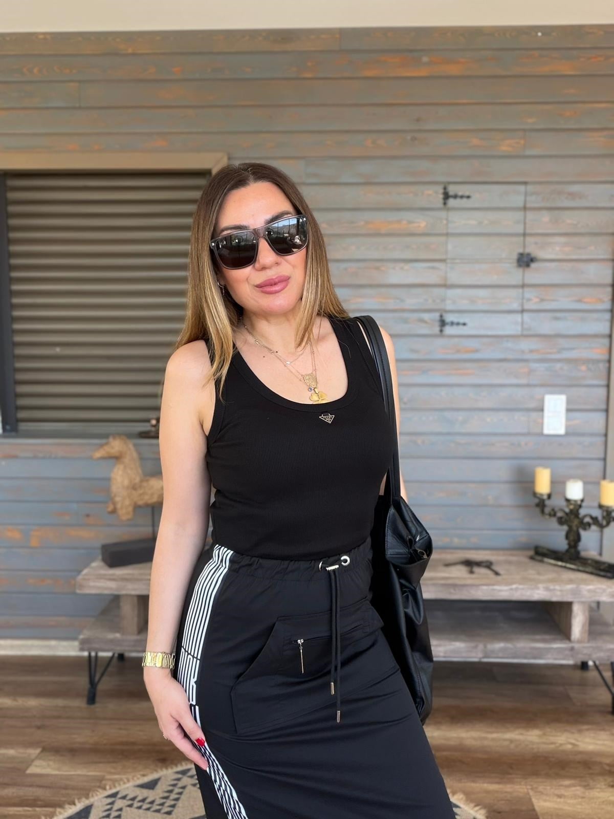 Ön Orta Metal Logolu Askılı Body