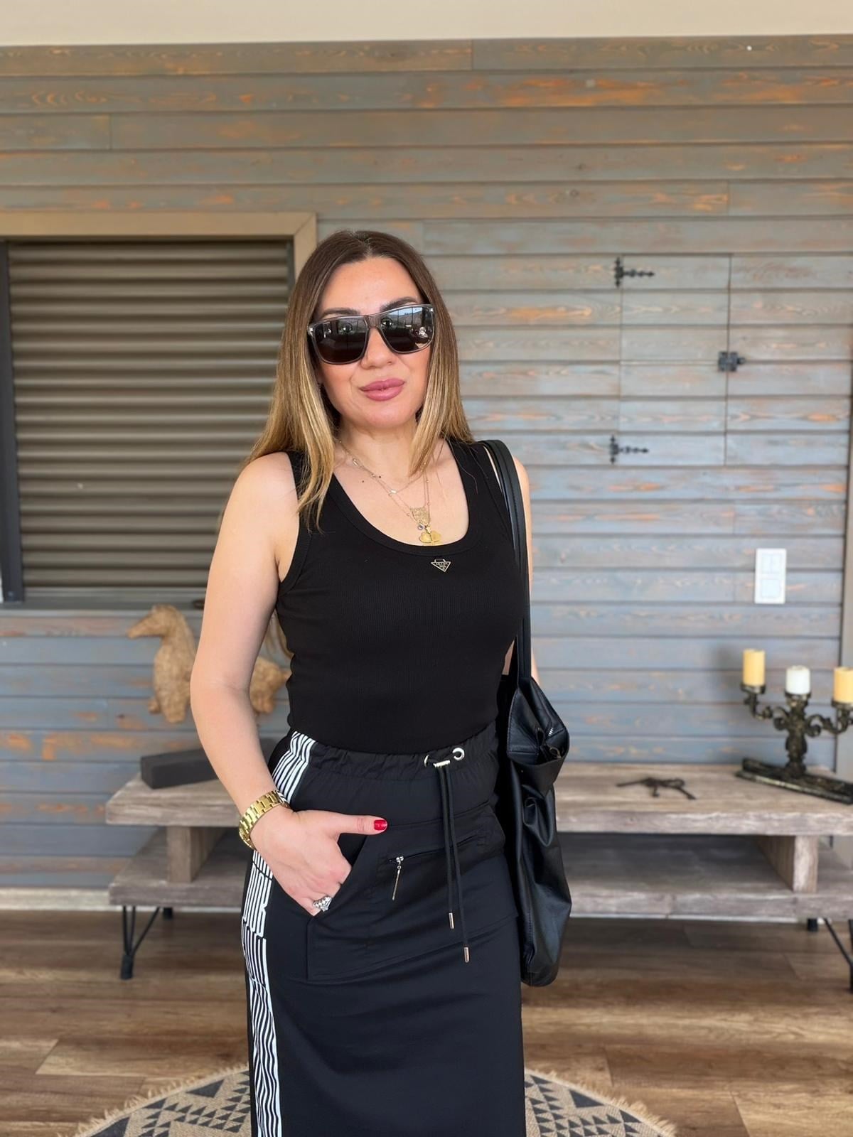 Yanı Şerit Detaylı Uzun Etek