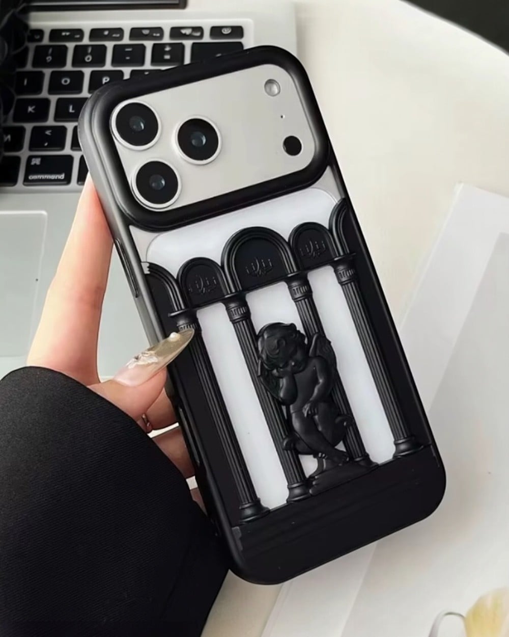 Telefon KılıfıIphone Uyumlu Telefon Rengini Gösteren 3D Melek Kabartmalı Lüks Kılıf
