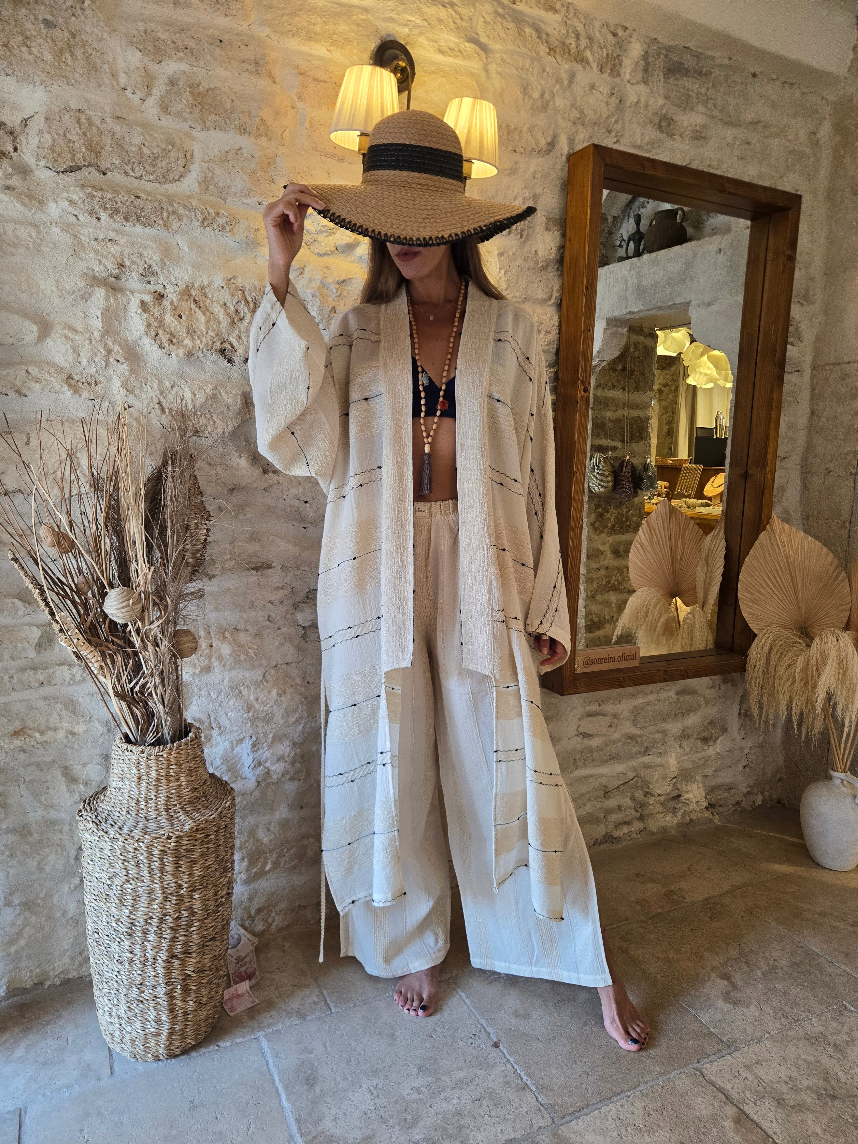 Siyah Çizgi Detaylı Uzun Kimono