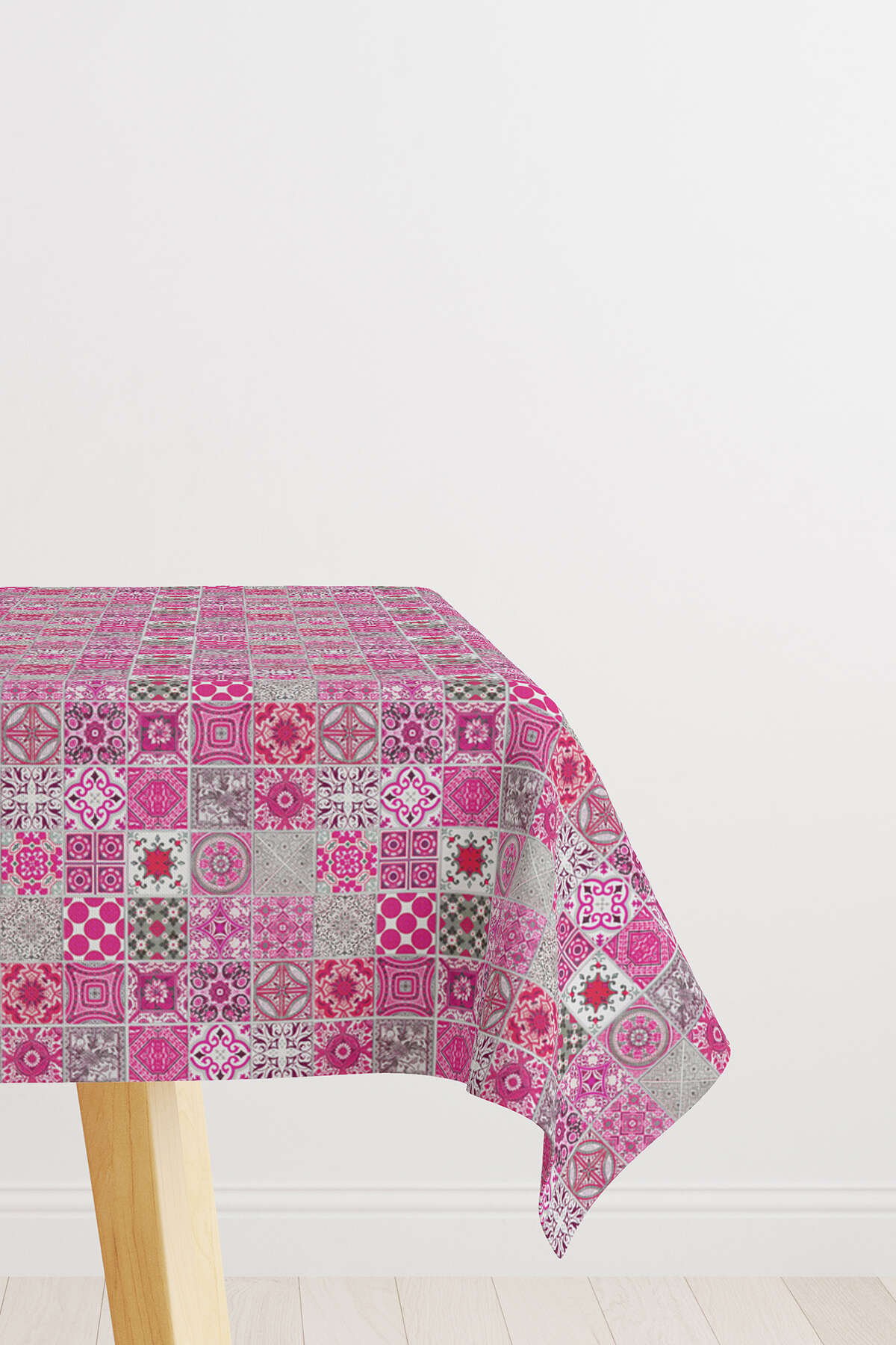 Pembe Gri Ramazan Temalı Dekoratif Desenli Dijital Baskılı Masaörtüsü CGH1327-MS