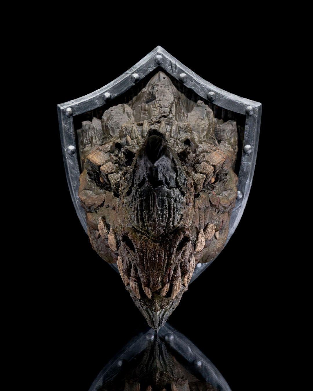 antik-ejderha-trofesi-ca61ed.jpg
