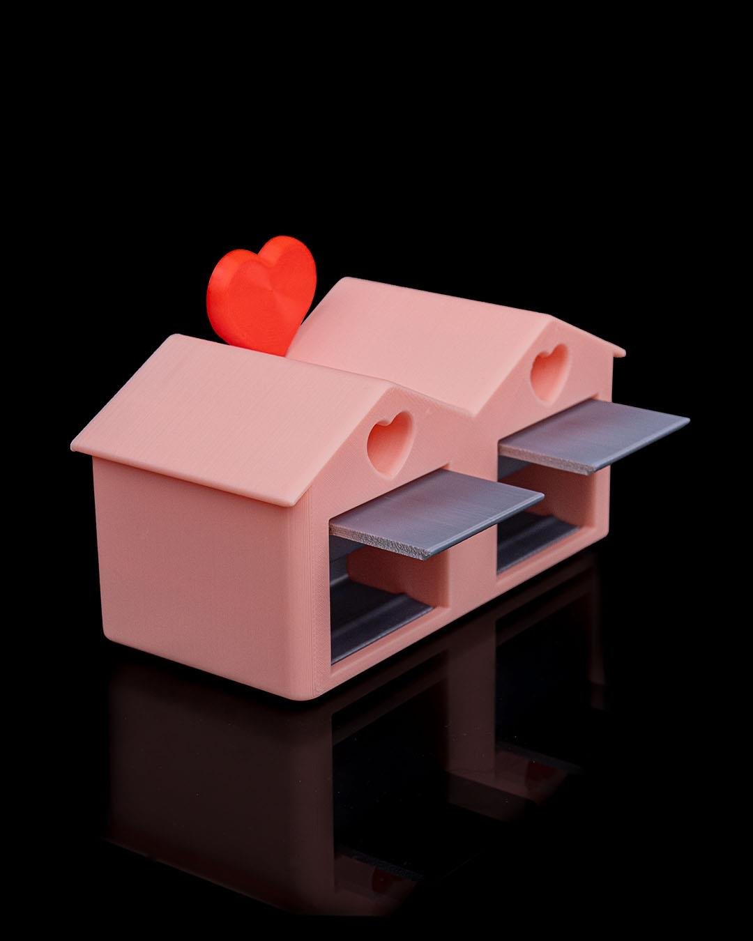 Aşk Garajı Anahtarlık & Uzaktan Kumanda Tutucu – Love Garage Keychain & Remote Holder