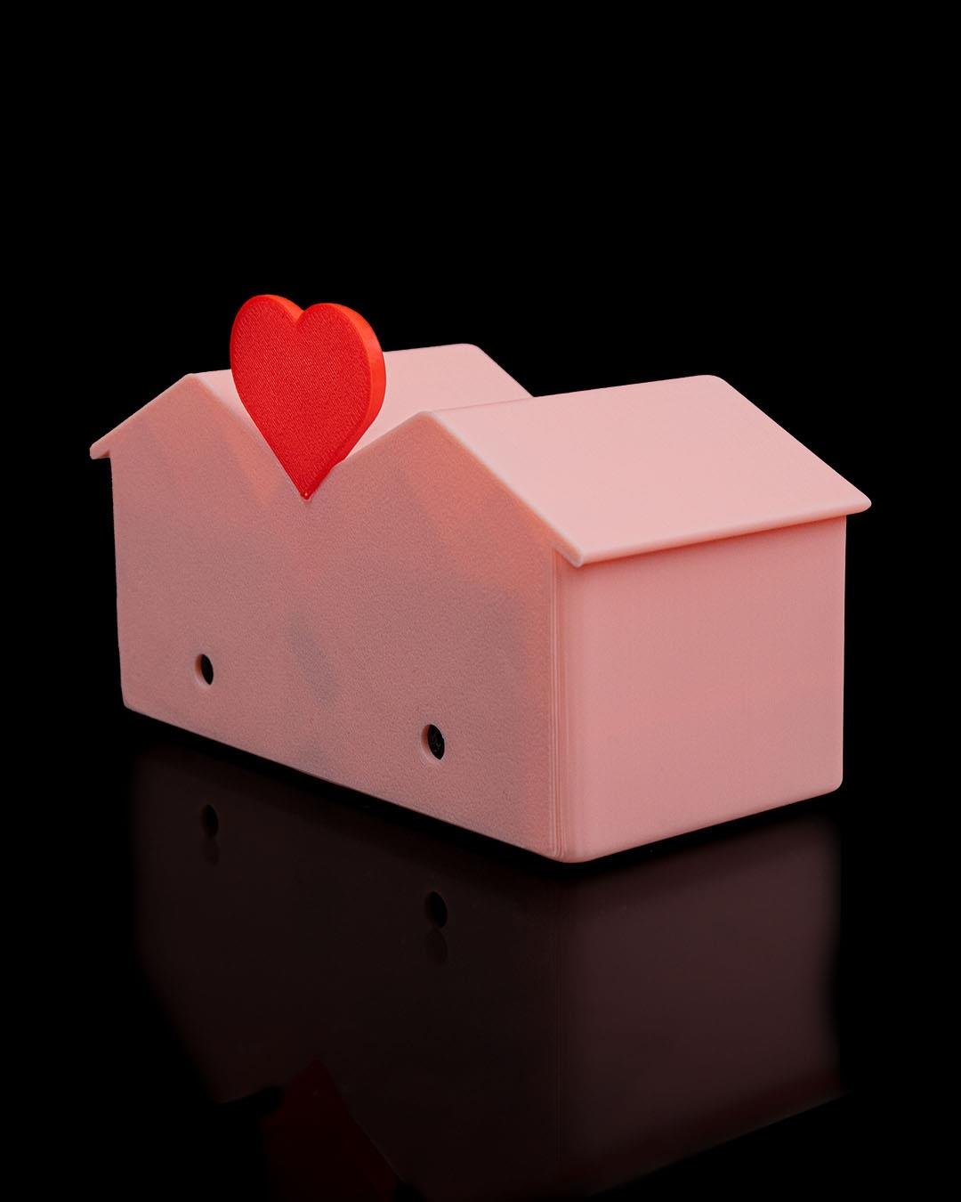 Aşk Garajı Anahtarlık & Uzaktan Kumanda Tutucu – Love Garage Keychain & Remote Holder