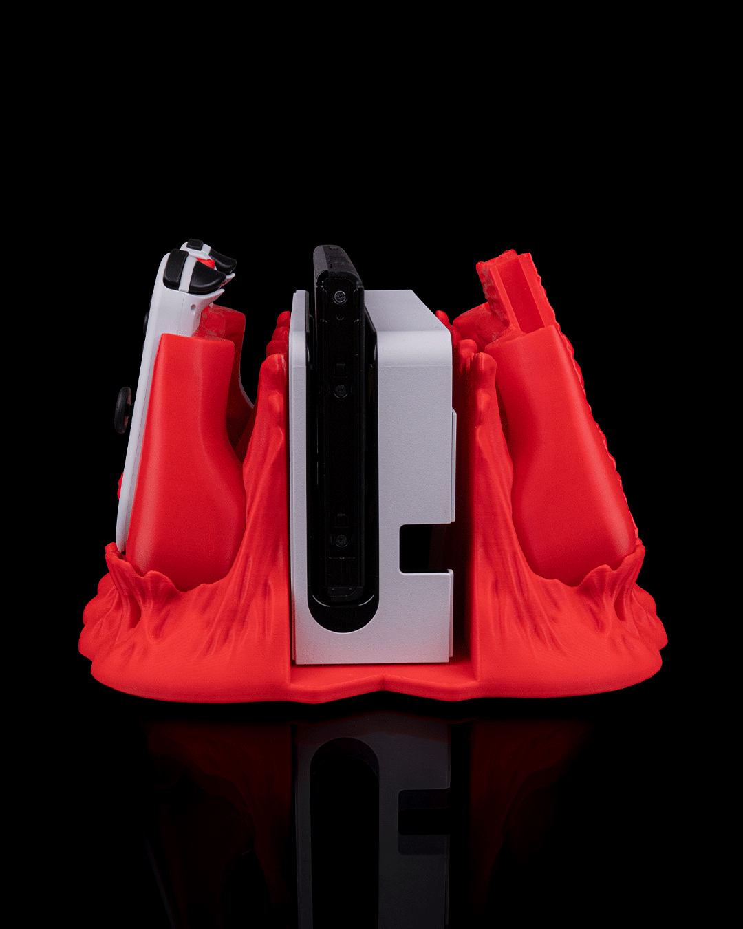 chew-it-dock-cover-and-controller-hold-fbb131.png