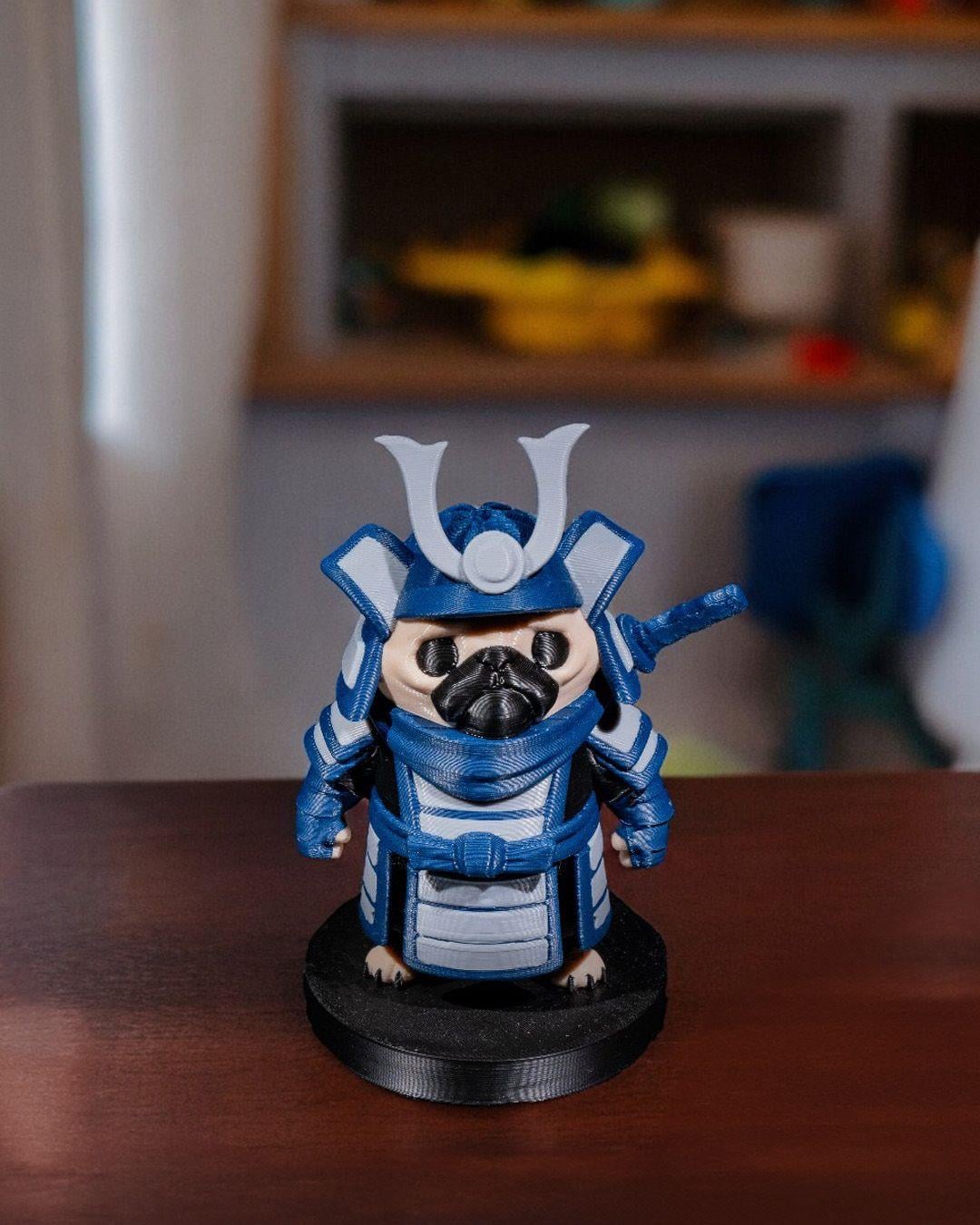 cilgin-pug-figuru-626b97.jpg