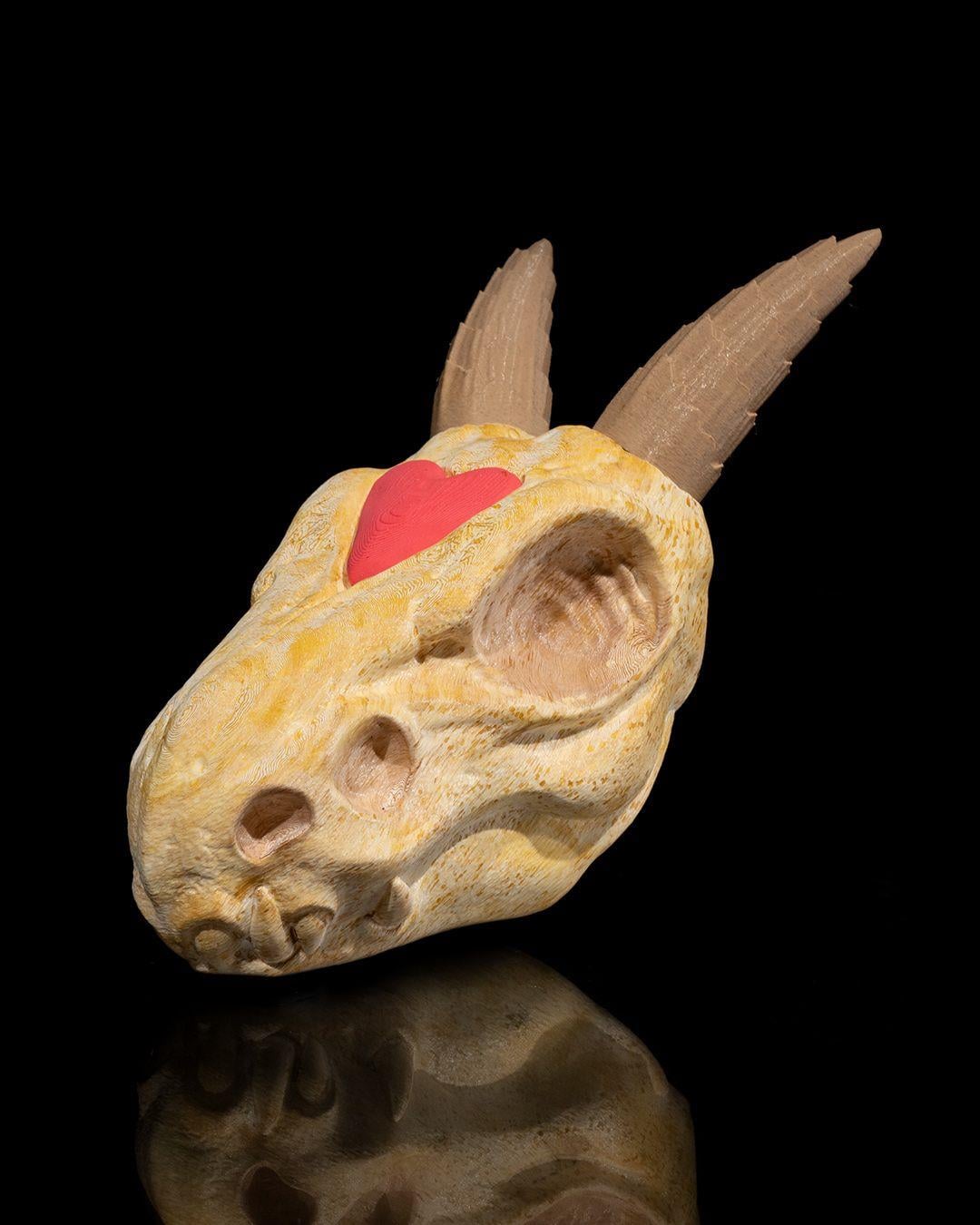gumus-yavru-ejderha-kafatasi-5931eb.jpg