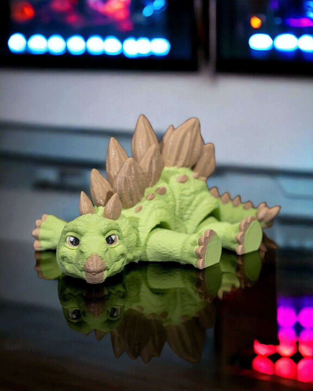 Hareketli Stegosaurus Figürü