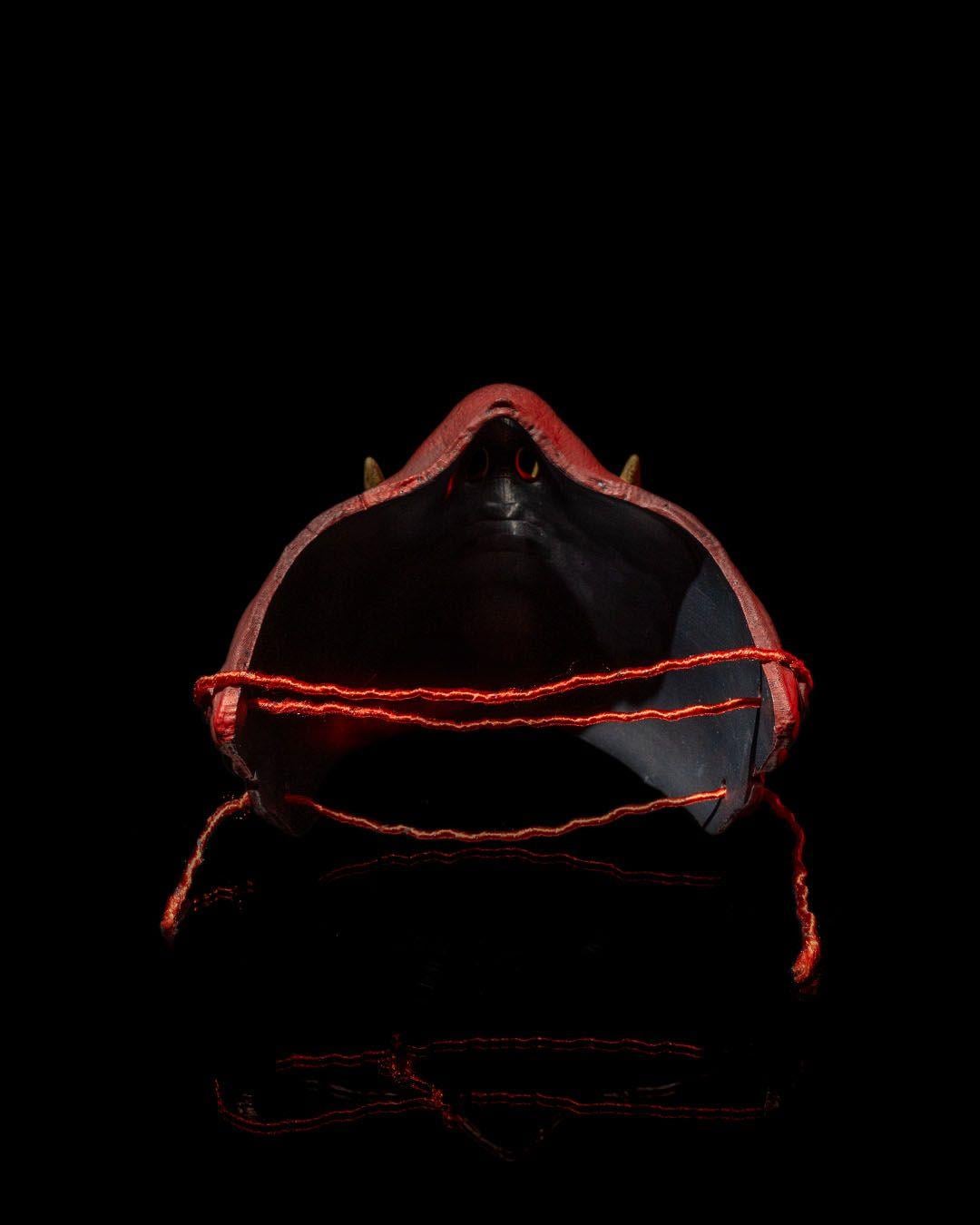 ilkel-maske-22e88a.jpg