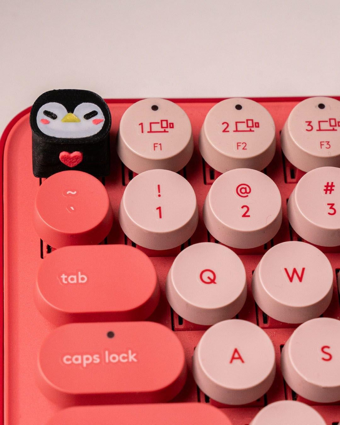 kizgin-penguen-keycap-c741-4.jpg