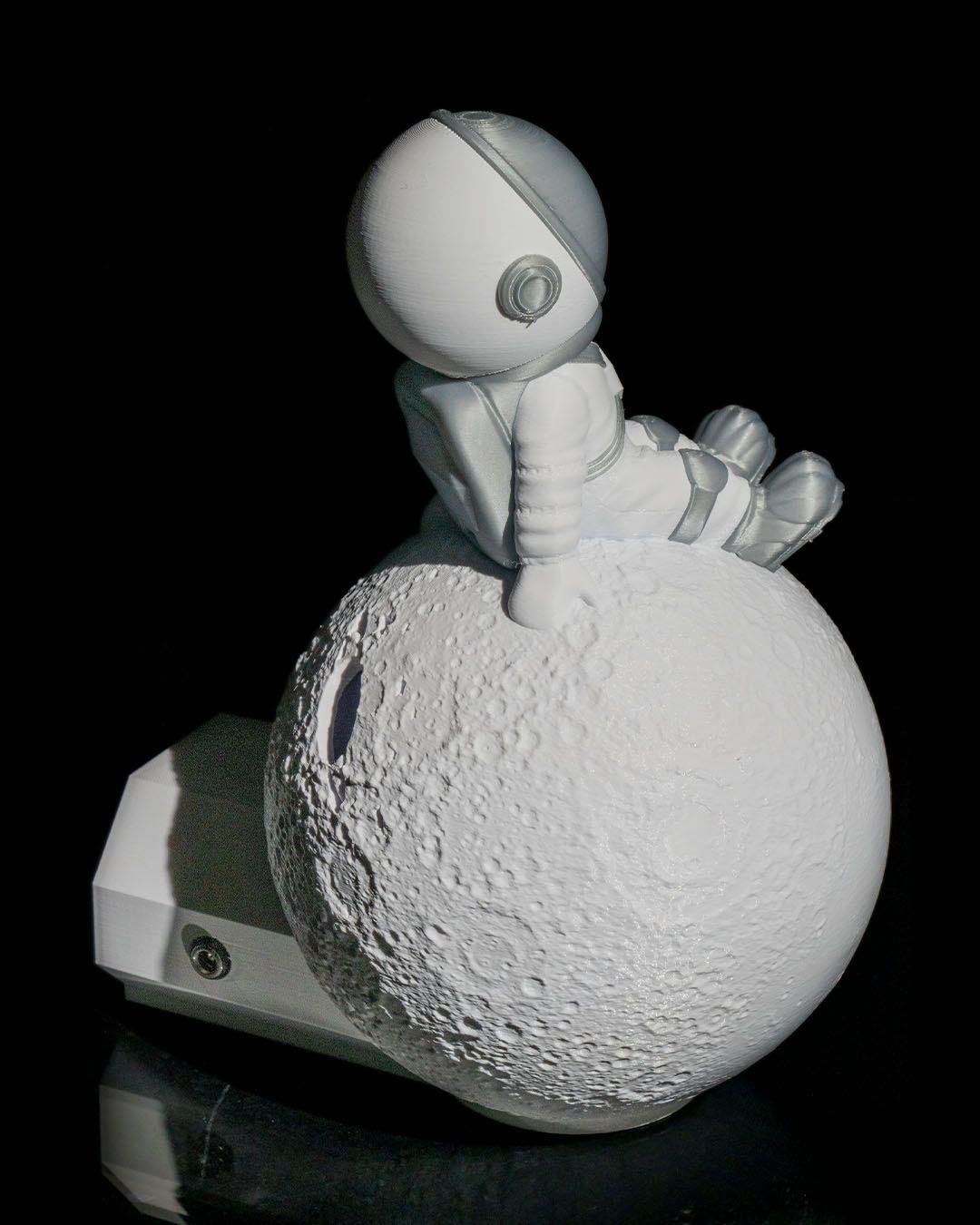 merakli-astronot-figuru-0-adfc.jpg
