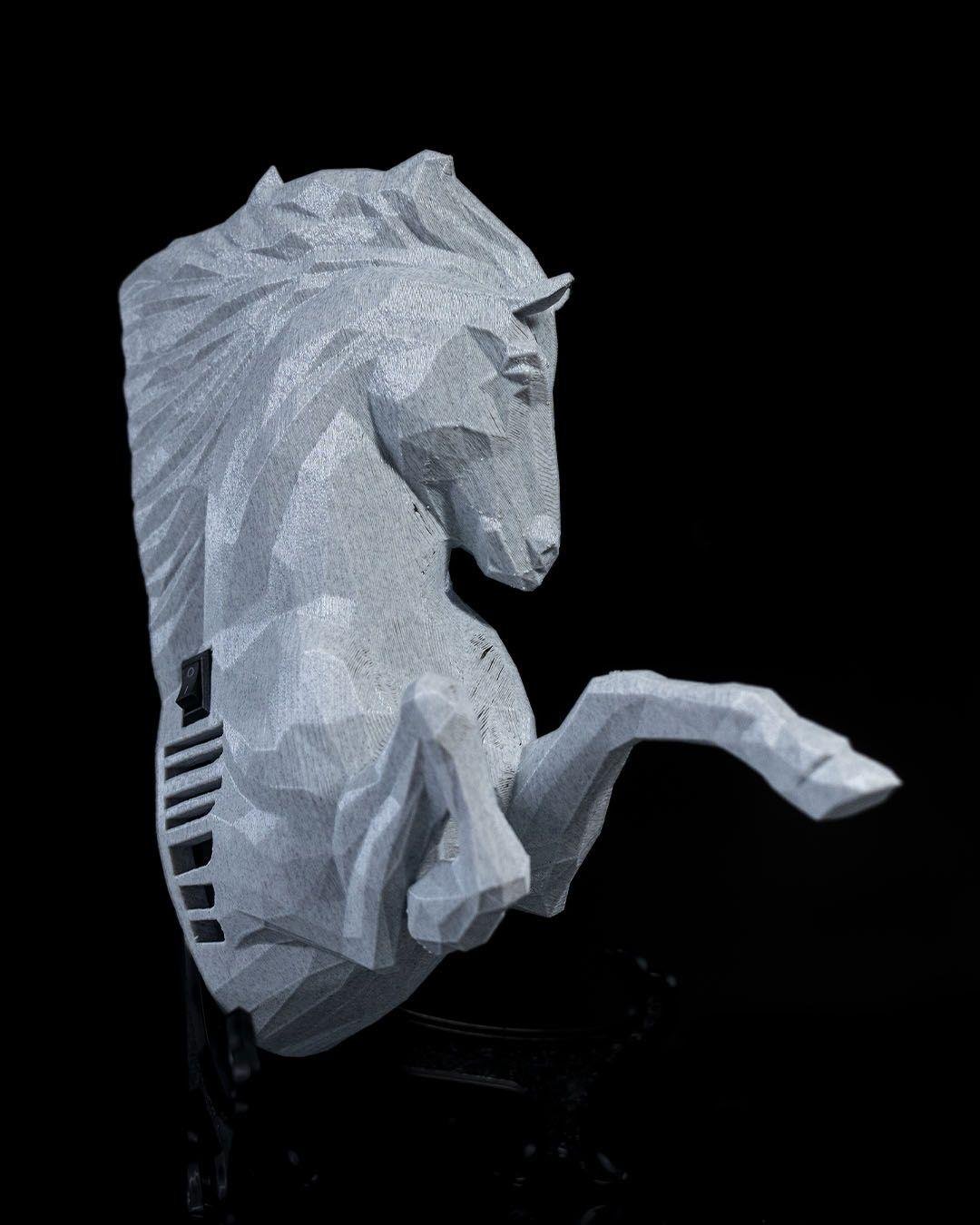Pegasus Duvar Lambası – LED Aydınlatmalı 3D Dekoratif At Figürü