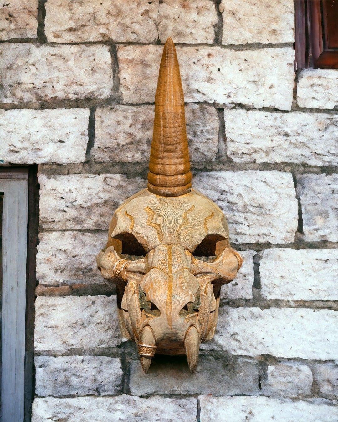 siyah-ejderha-kafatasi-7-8a70.jpg