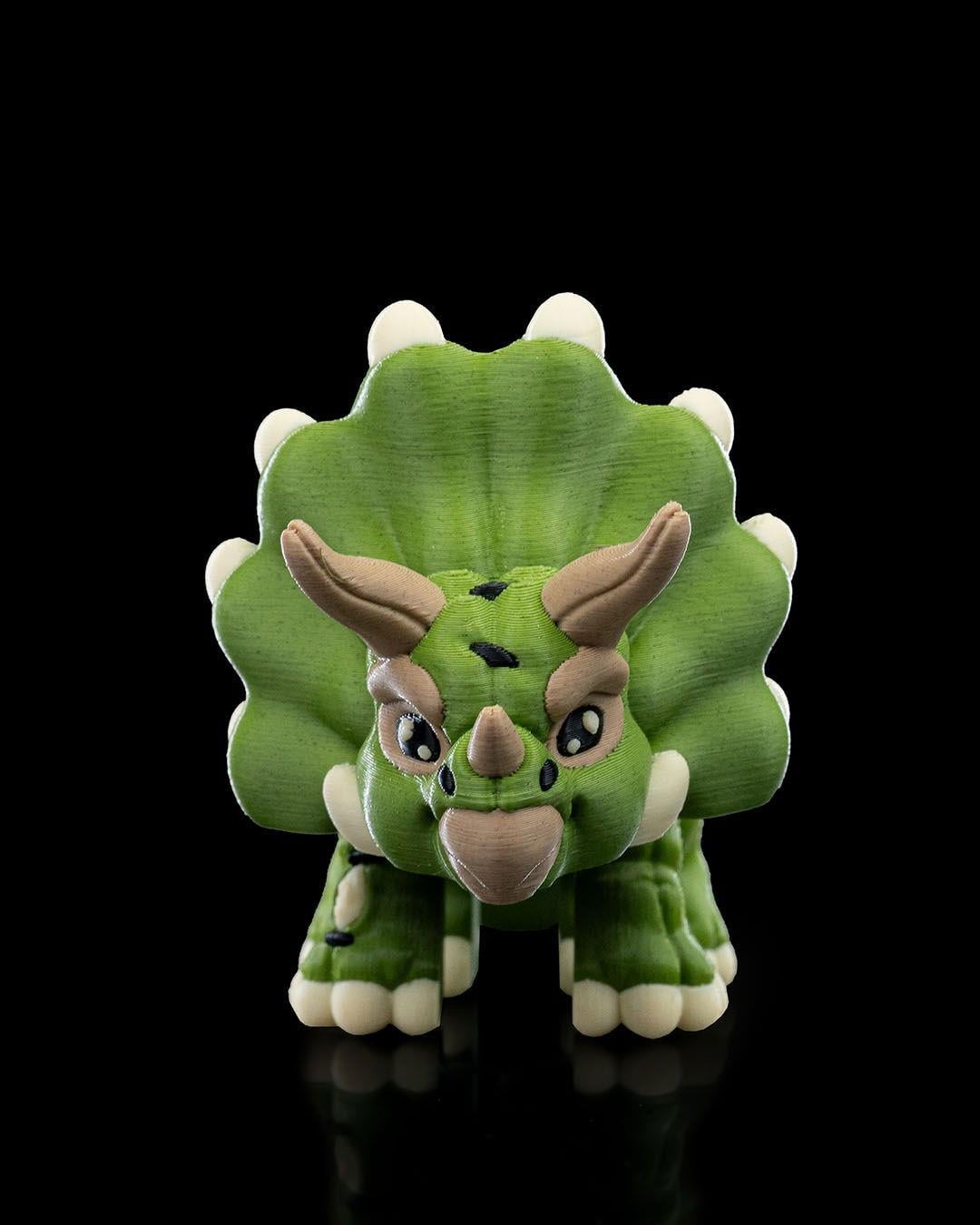 triceratops-pelus-figur-0f-4db.jpg