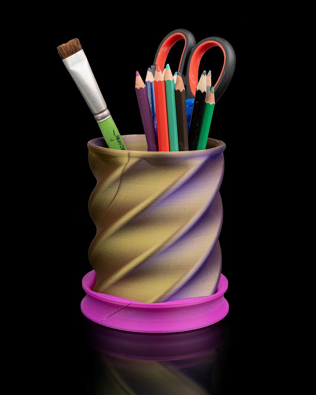 twisted-cup-kalemlik-606b80.jpg