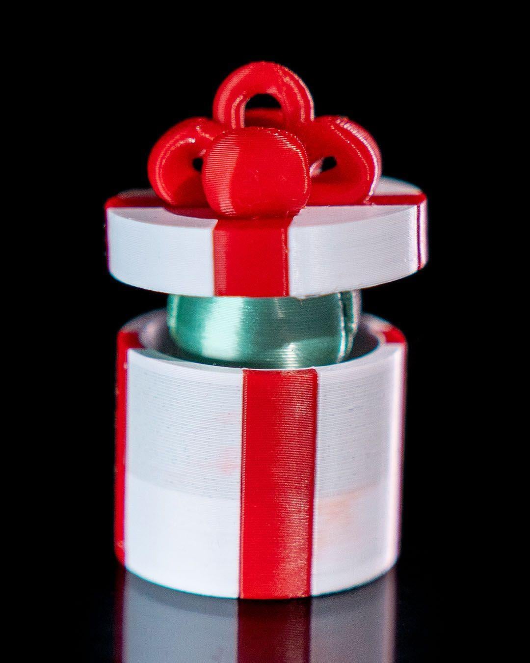 uzayli-surpriz-fidget-anahtarlik-55fdbe.jpg