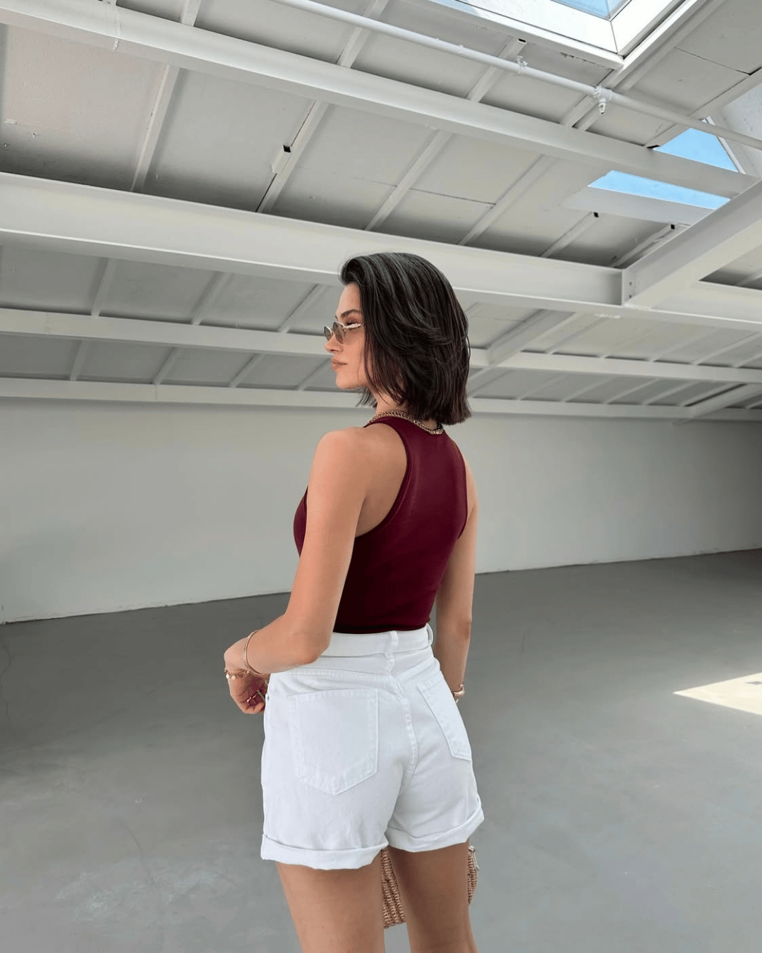 Beyaz Paça Katlamalı Jean Şort