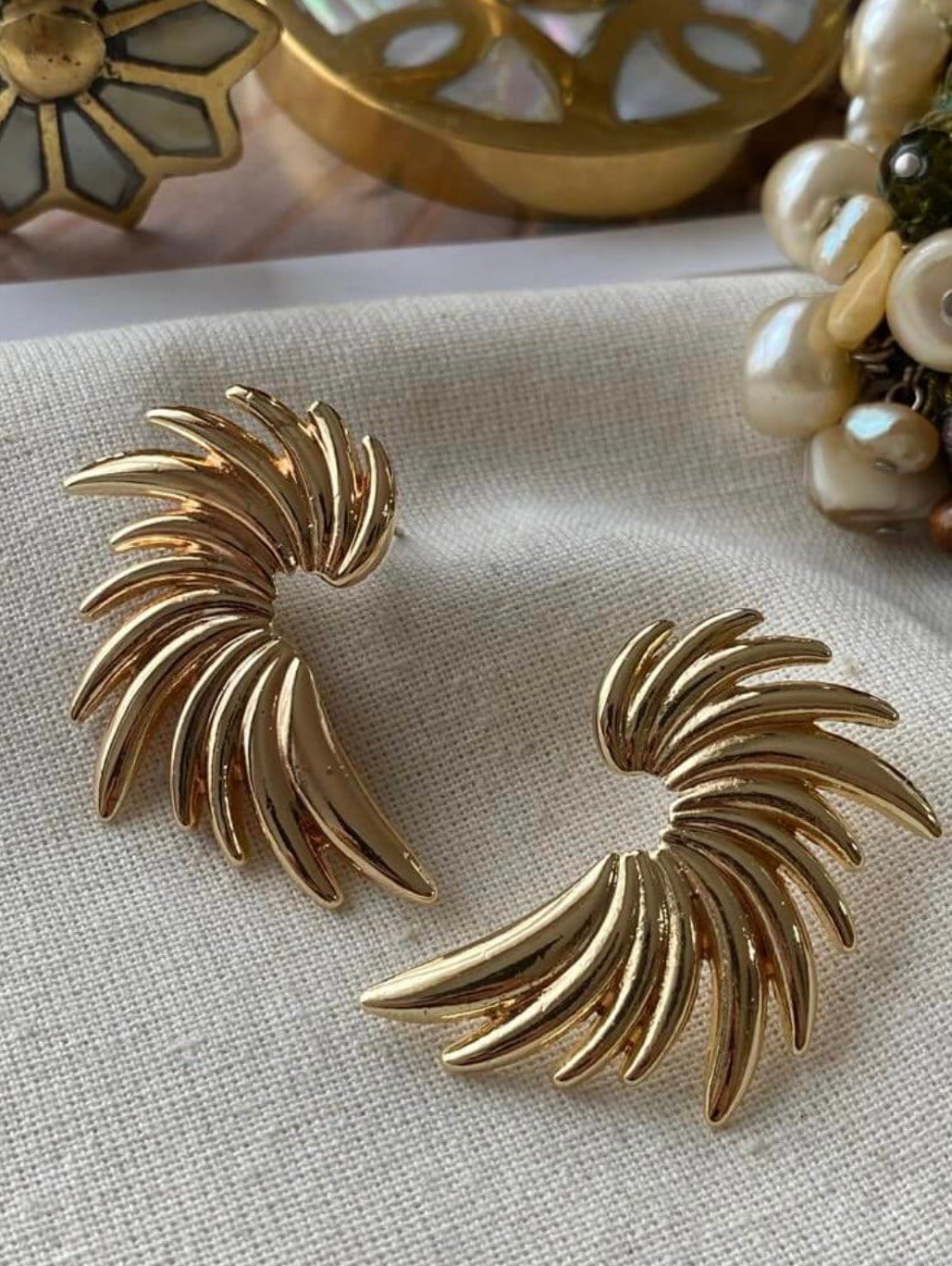 Gold Kuştüyü Tasarım Küpe