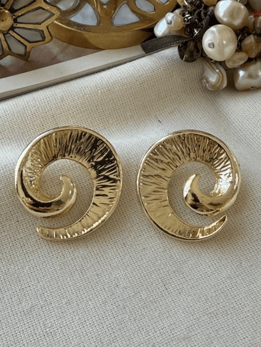 Gold Sarmal Küpe