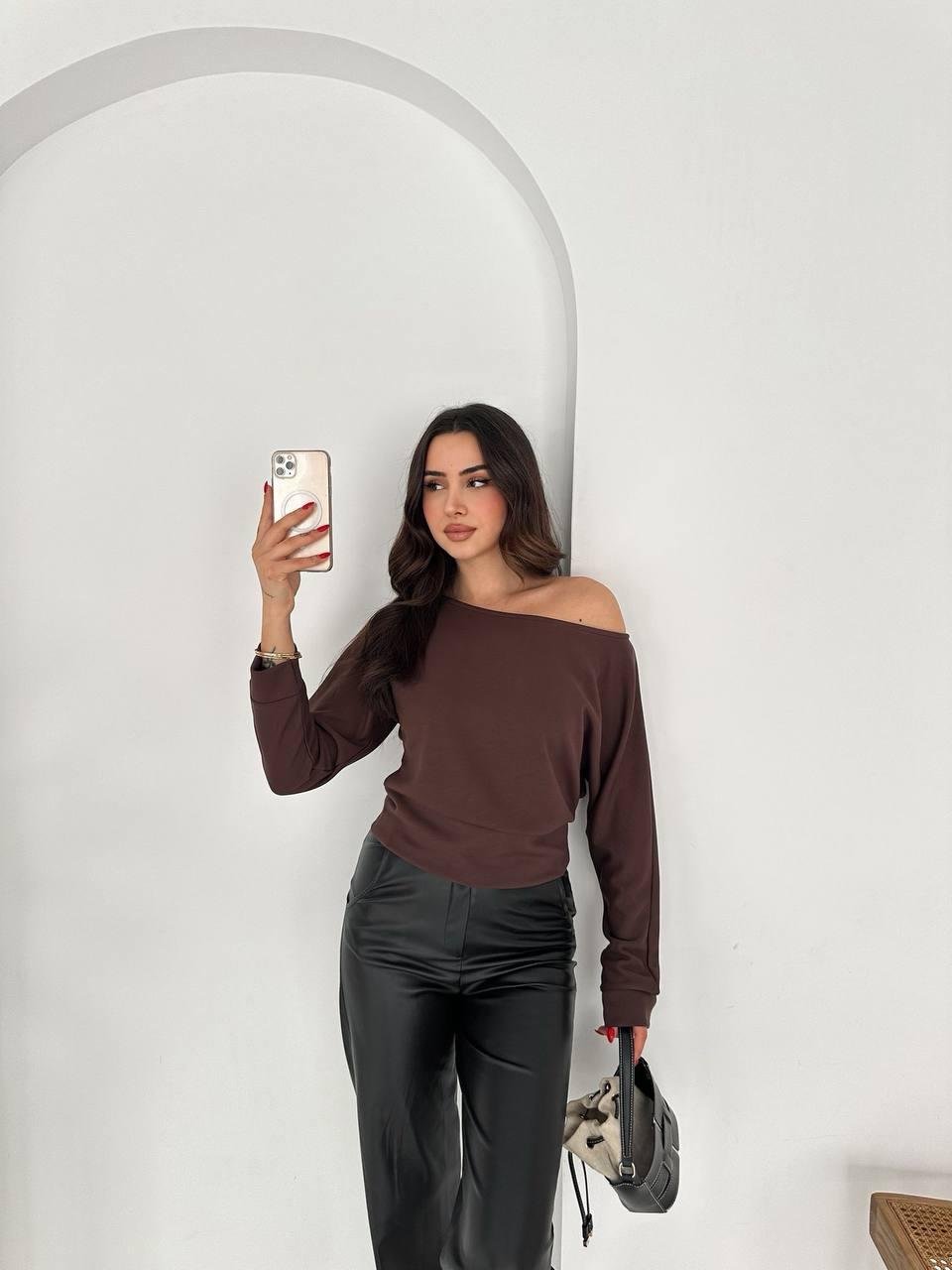 Kahve Kayık Yaka Modal Kumaş Bluz
