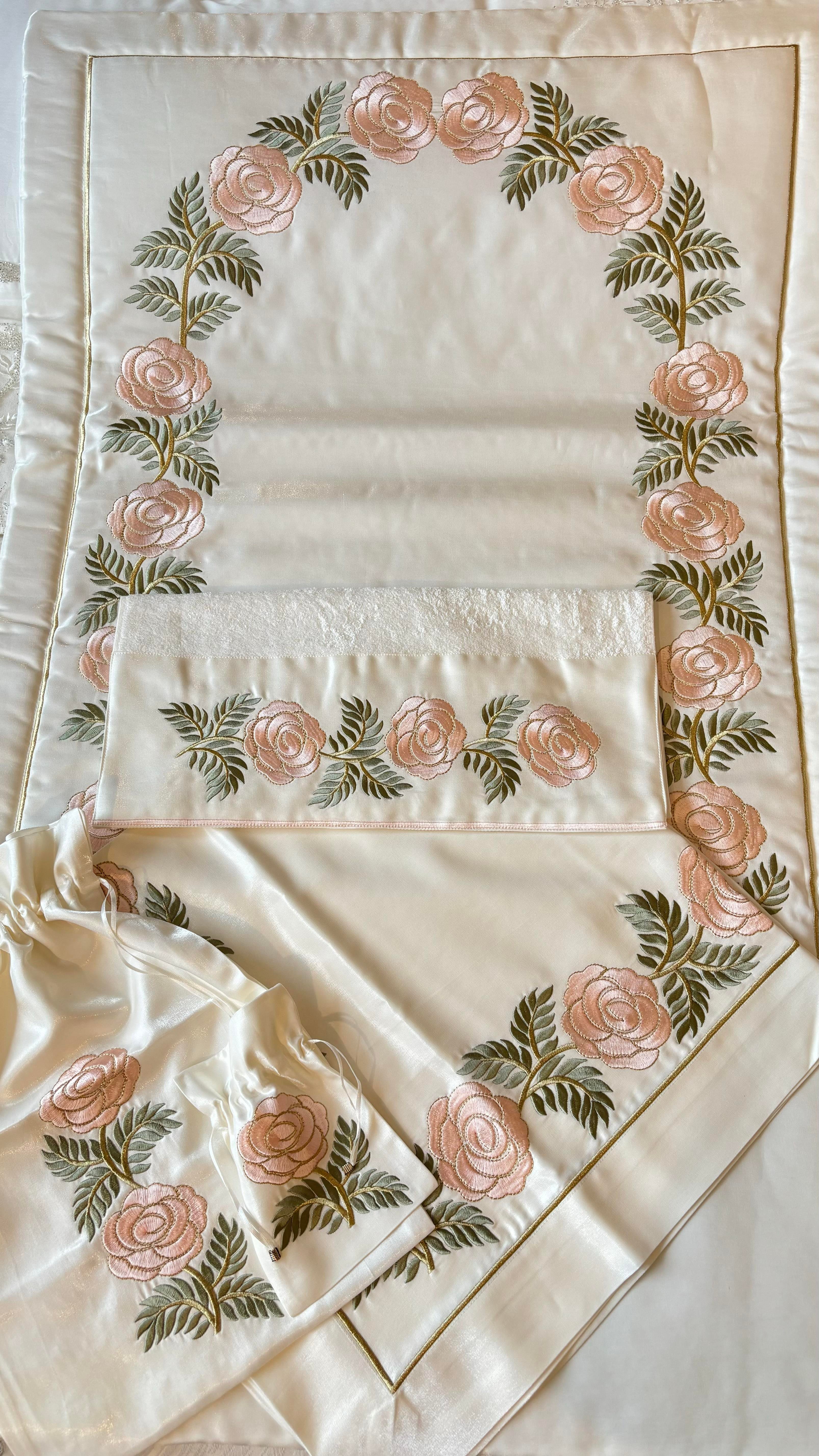 Sultan Çiçeği Seccade Bohça Seti 