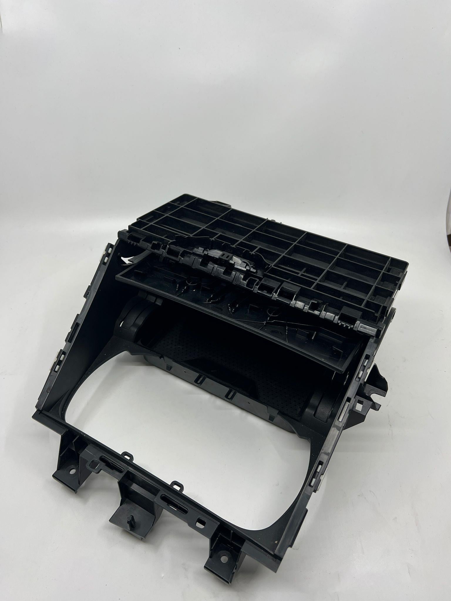 Bmw G20 G22 Orta Konsol Eşya Gözü 6 806 794