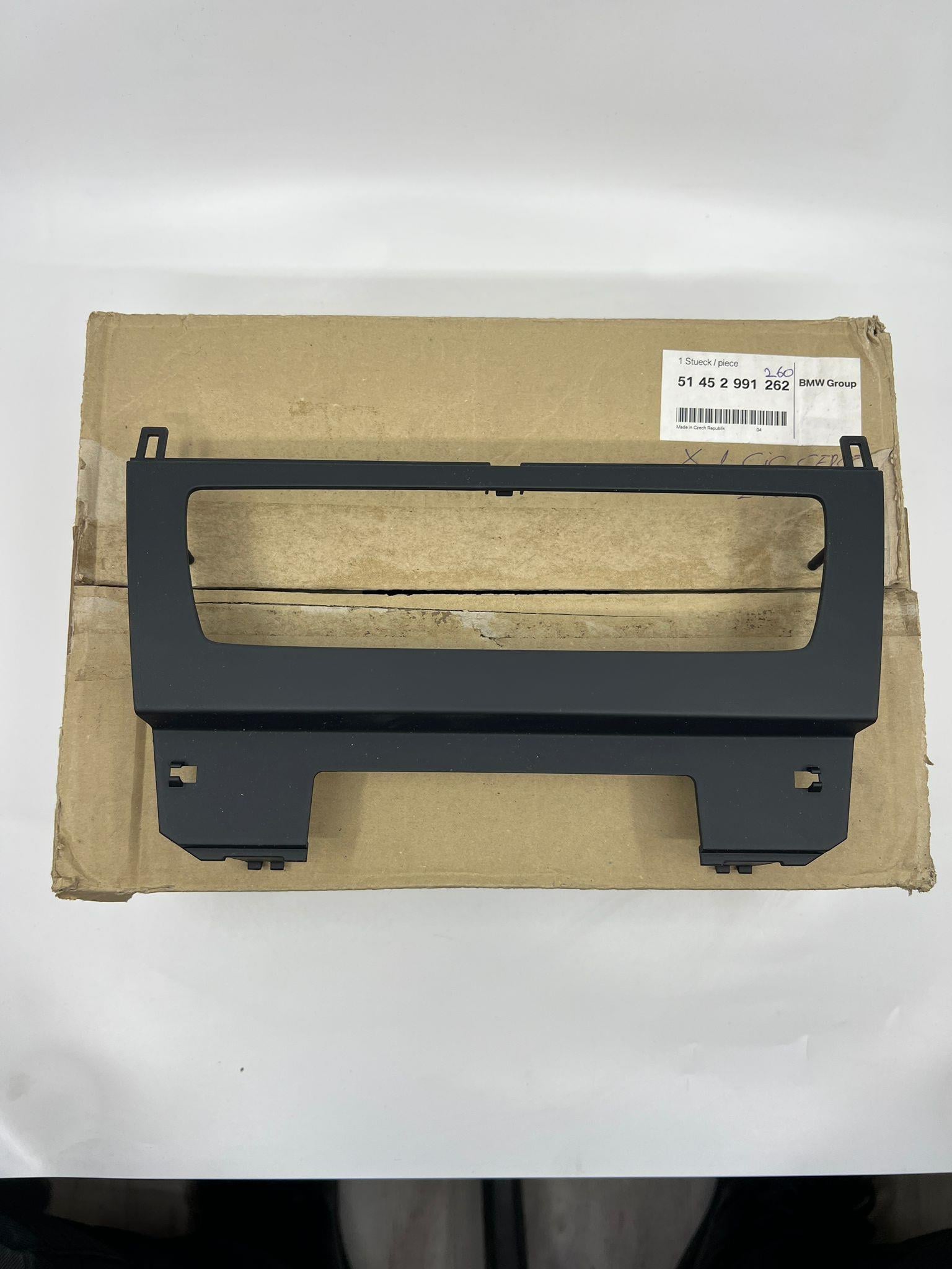 Bmw X1 CIC Teyp Çerçevesi 5145 2 991 260
