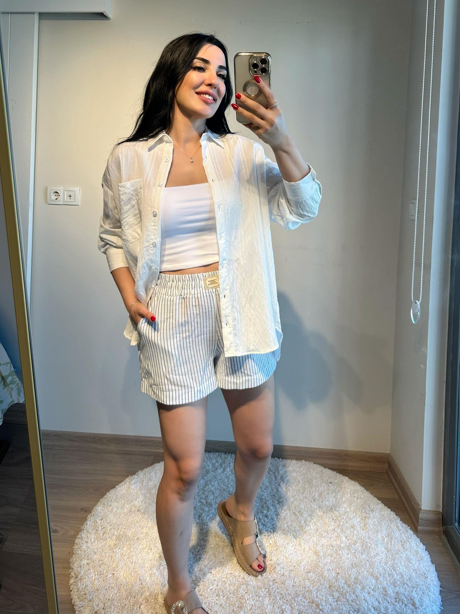 Beyaz Oversize Gömlek