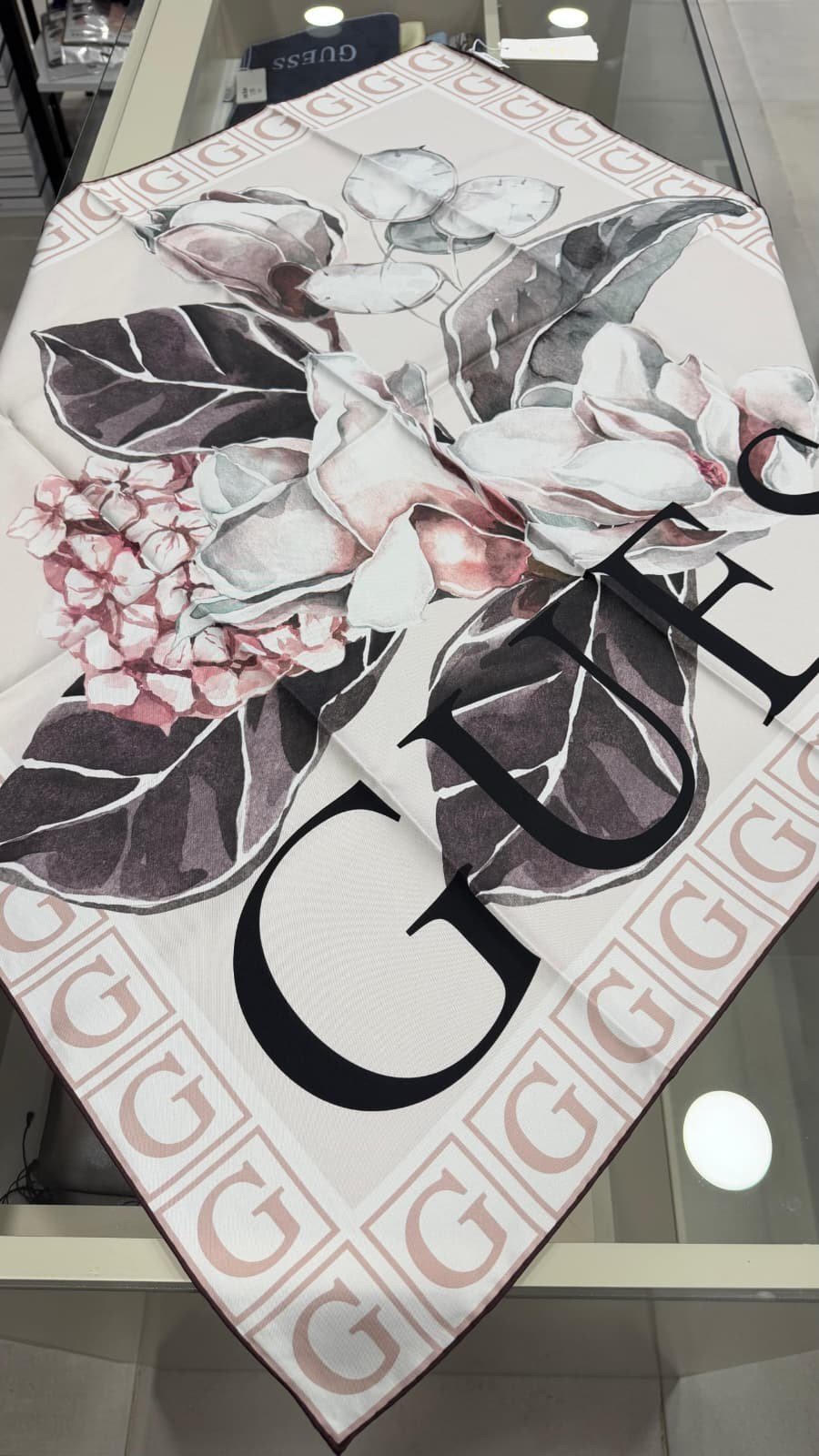 GUESS Twill İpek Eşarp