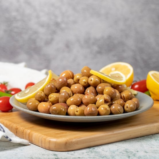Gemlik Yeşil Zeytin (1 kg) – Hafif Ekşi, Bol Etli, Tam Kıvamında