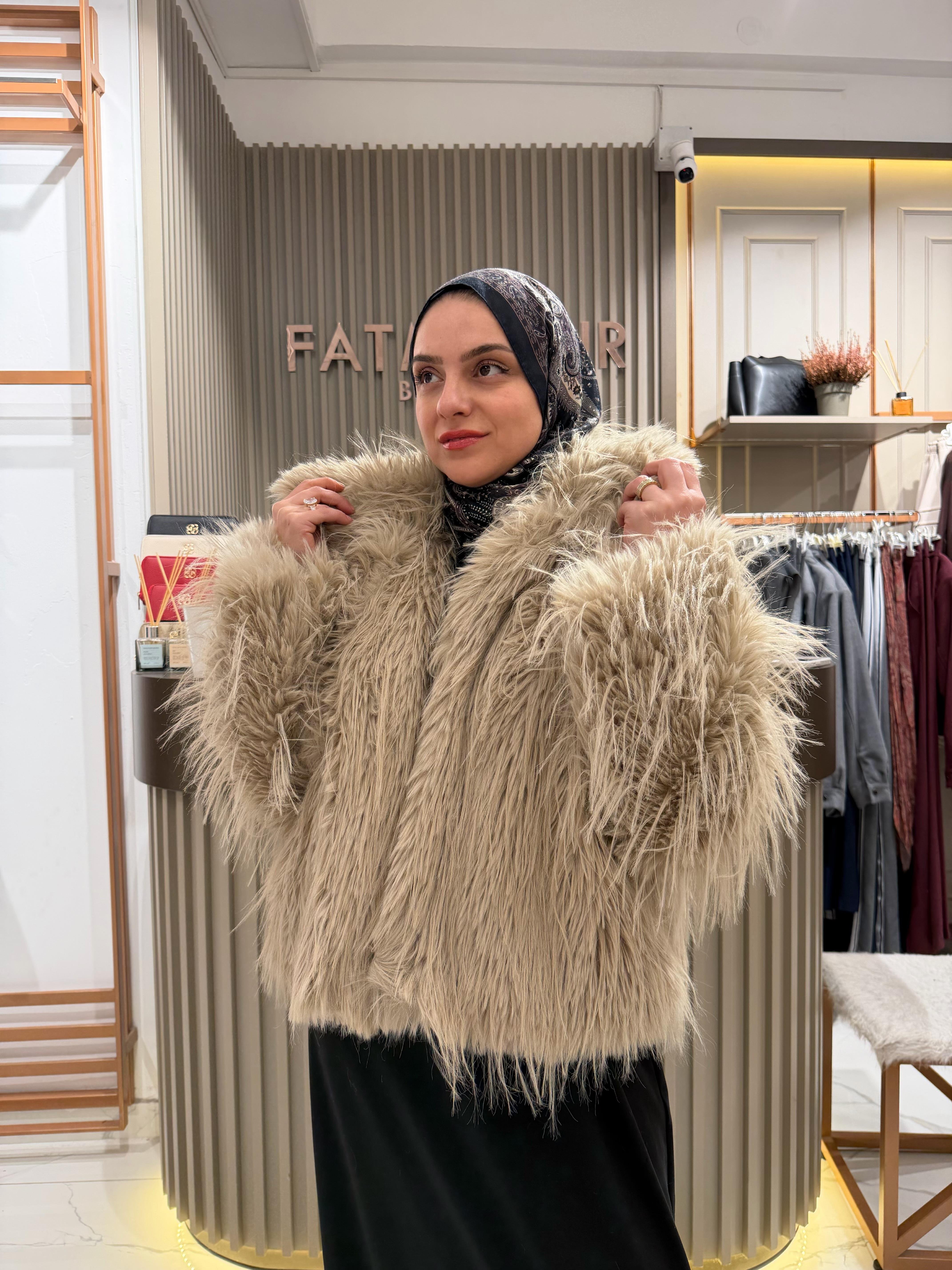 Marka model kısa kürk/vizon