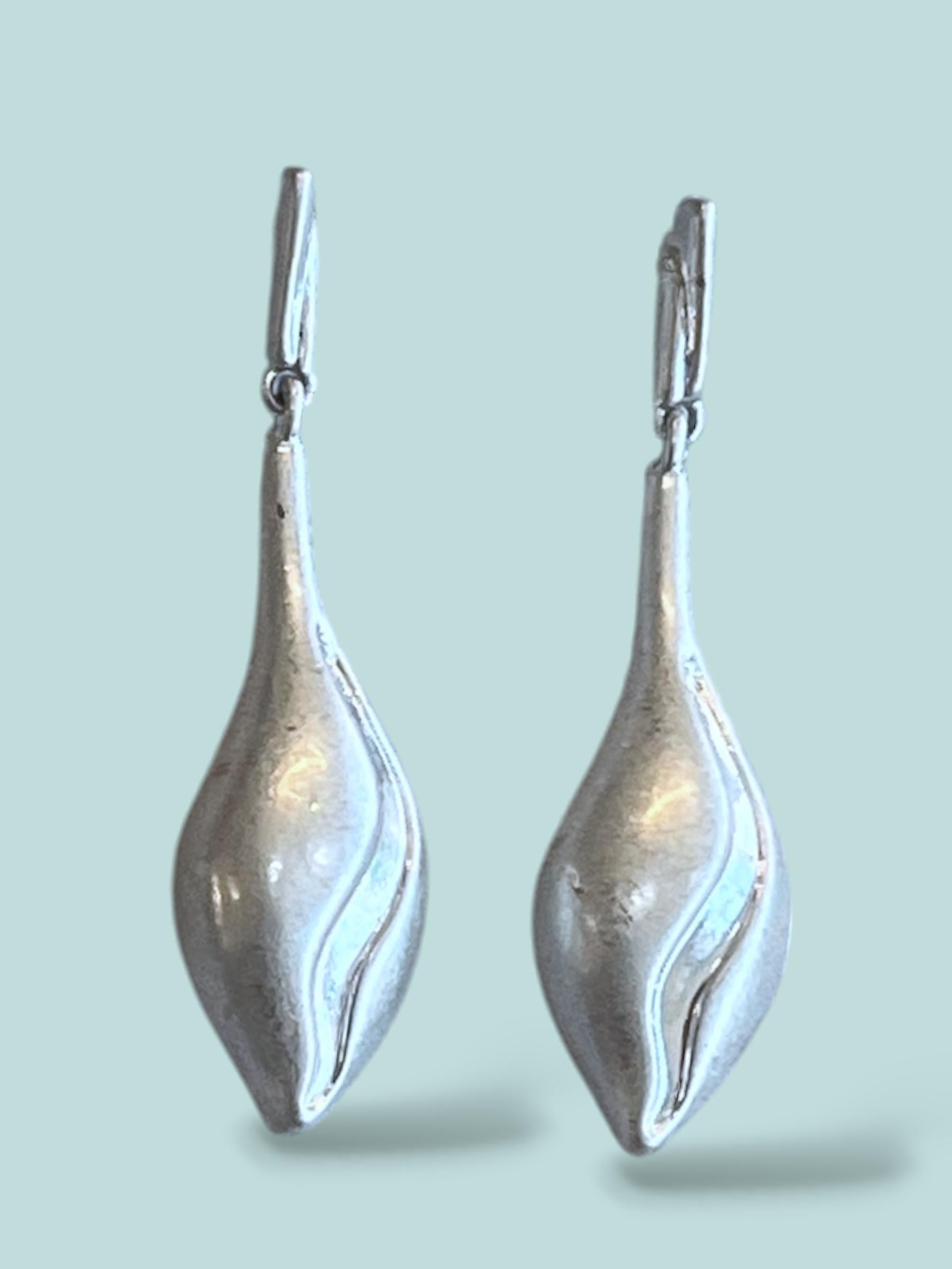 Gonca Tasarım Silver Küpe