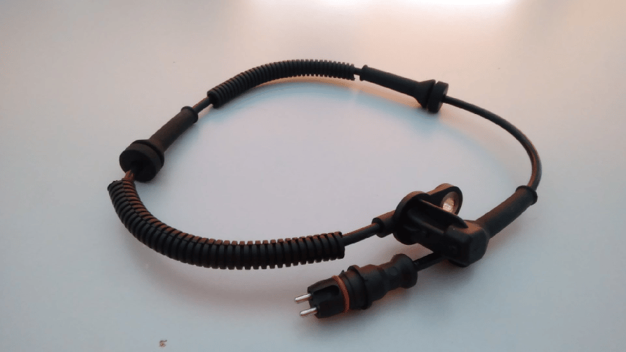 ABS SENSORU ON SAGSOL RENAULT  MASTER III 19 22 25 dCI  8200274800 8200252007