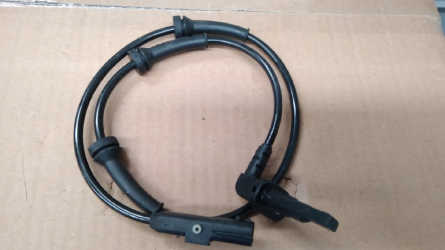 ABS SENSORU ON SAGSOL RENAULT CLIO IV 12 16V 15 DCI  CAPTUR 12 16V 15 DCI (13)  479107405R