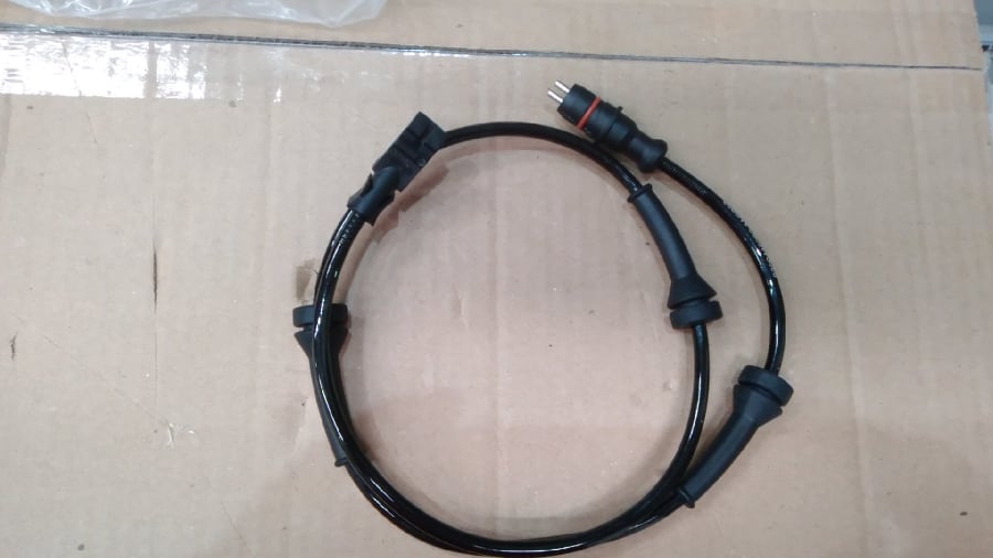 ABS SENSORU ON SAGSOL RENAULT MEGANE II HB 14 16 16V  MEGANE II 15 dCI 19 DcI   8200446282
