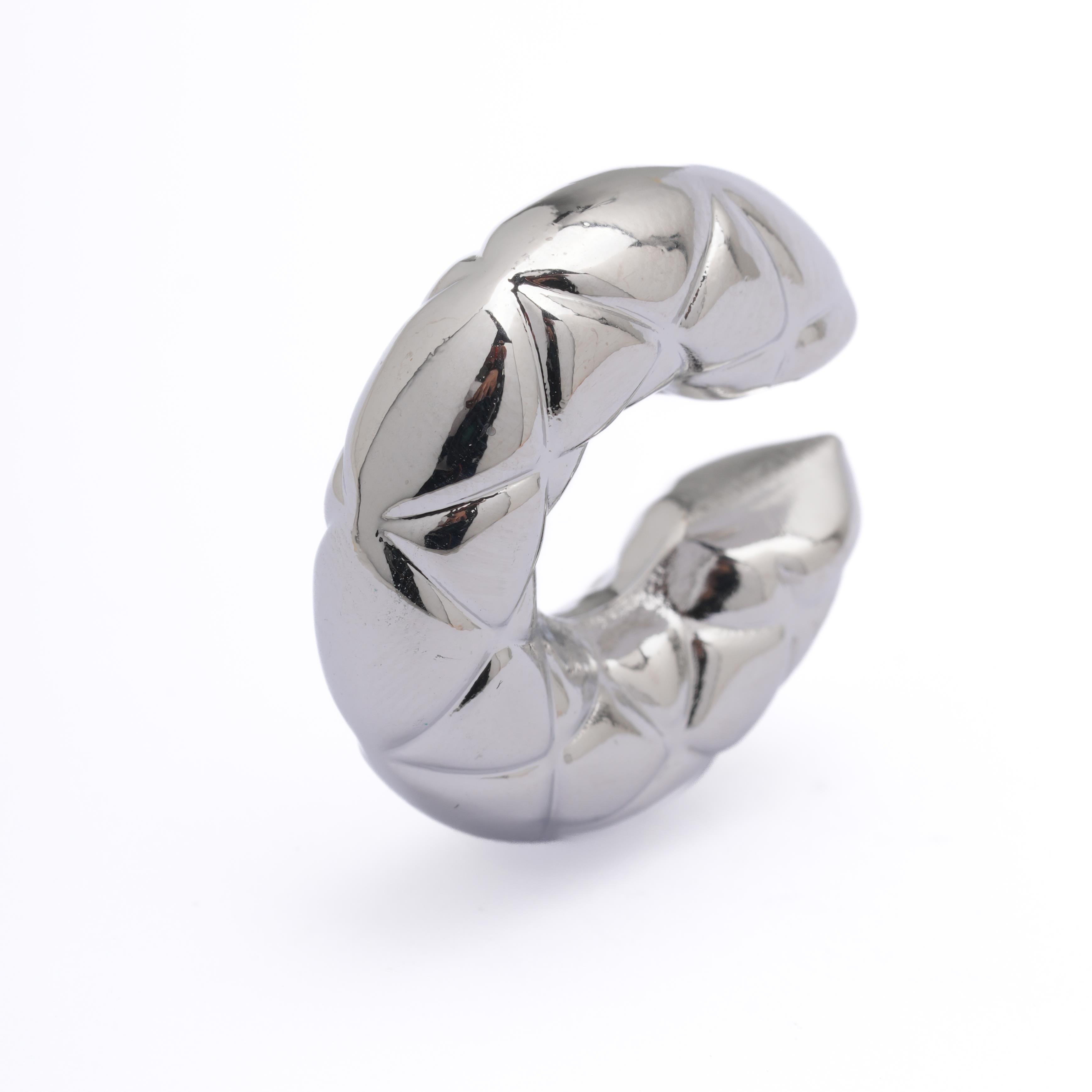 EARCUFF