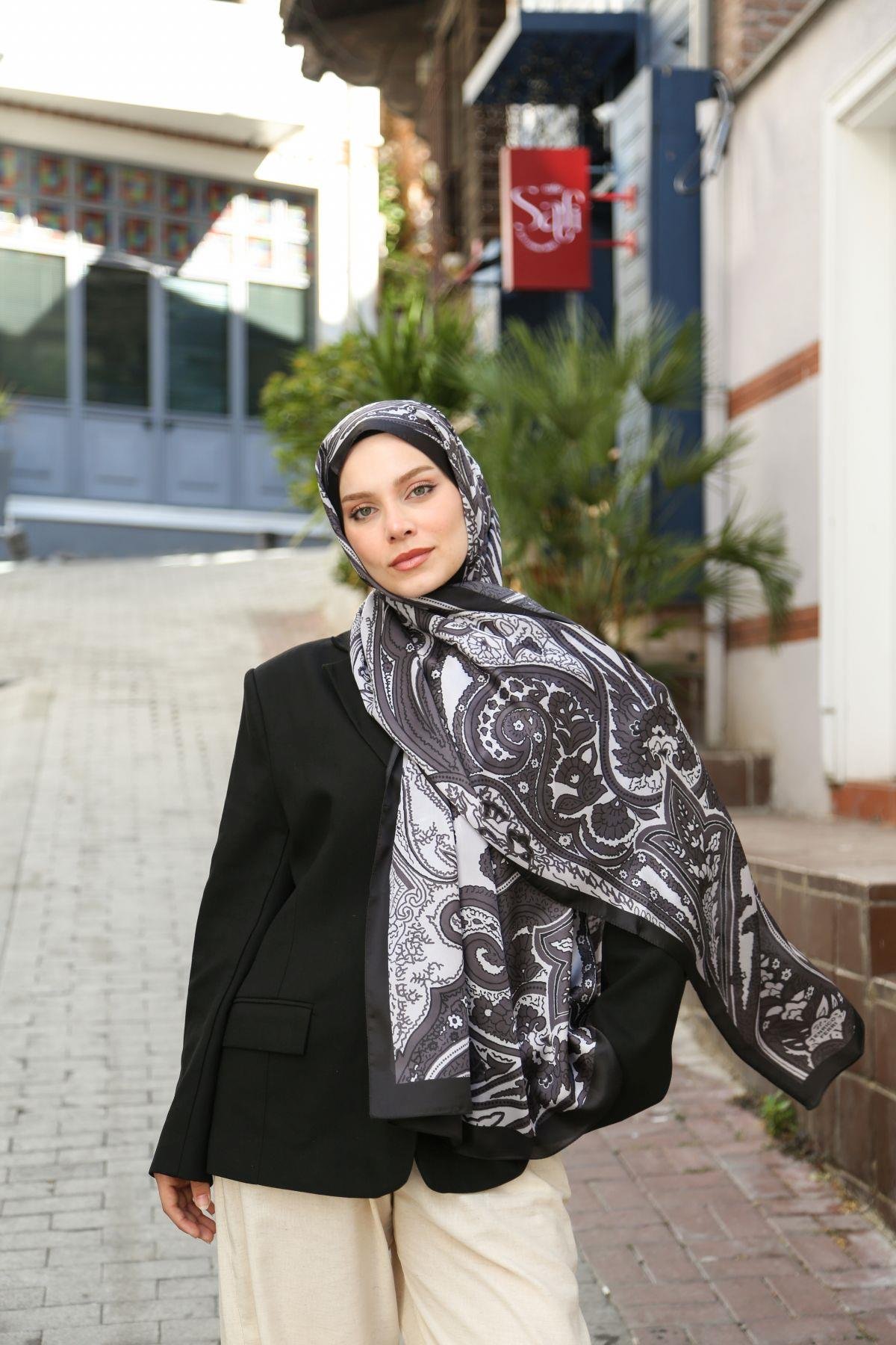 Enricoferri Valeria Desen Şal