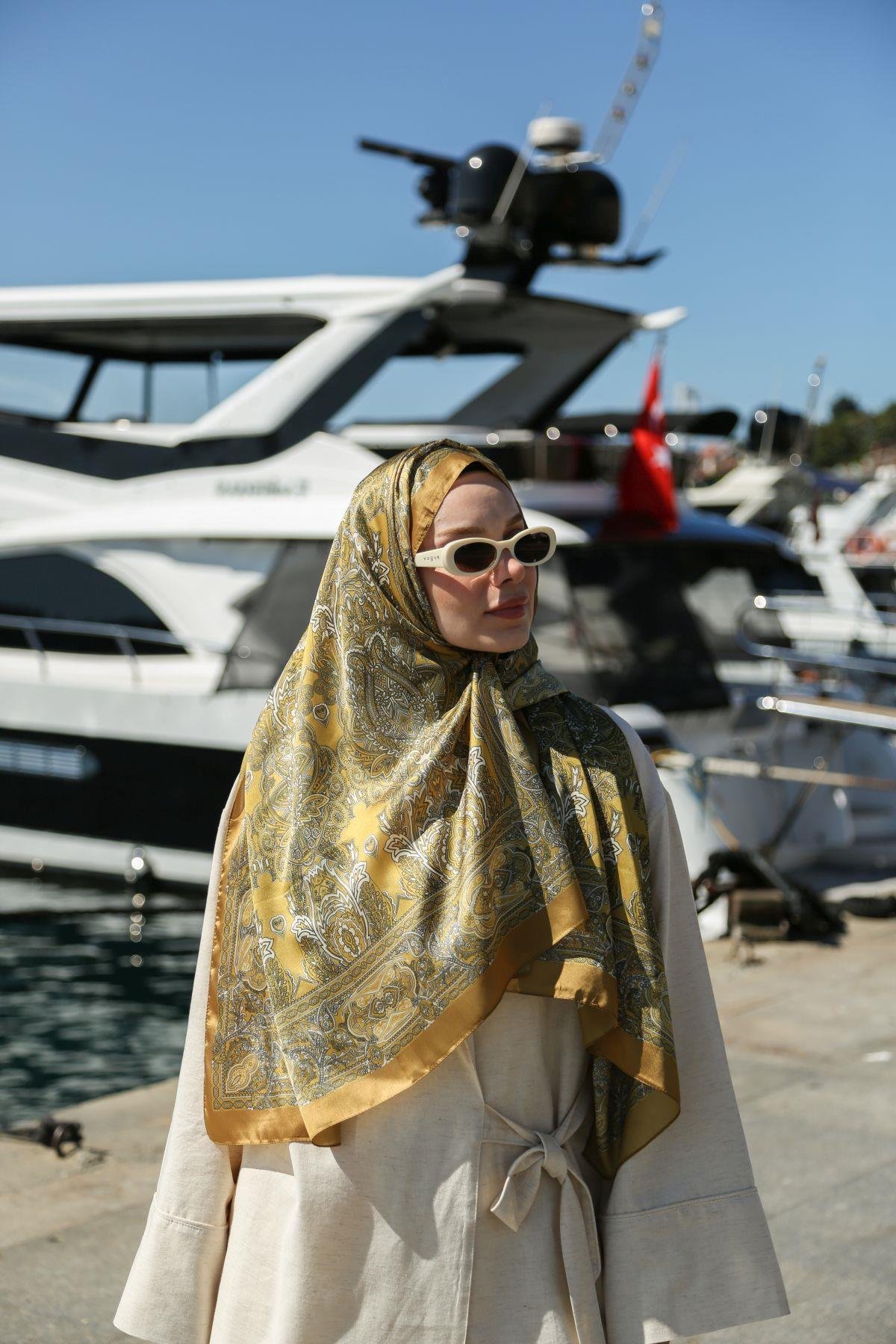 Enricoferri Valeria Desen Şal