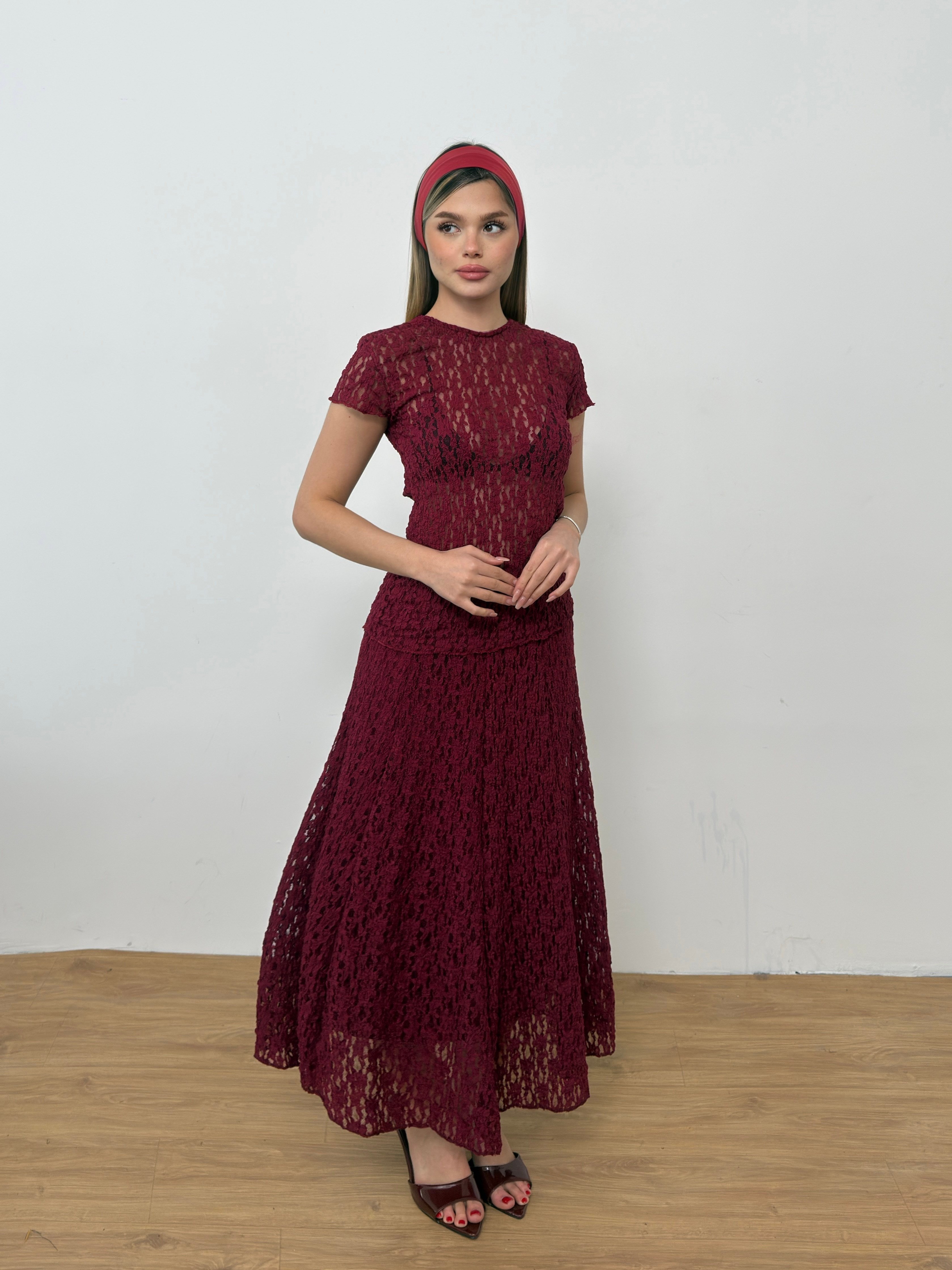 Dantel Desenli Modern Takım - Astarlı Etek ve Transparan Üst