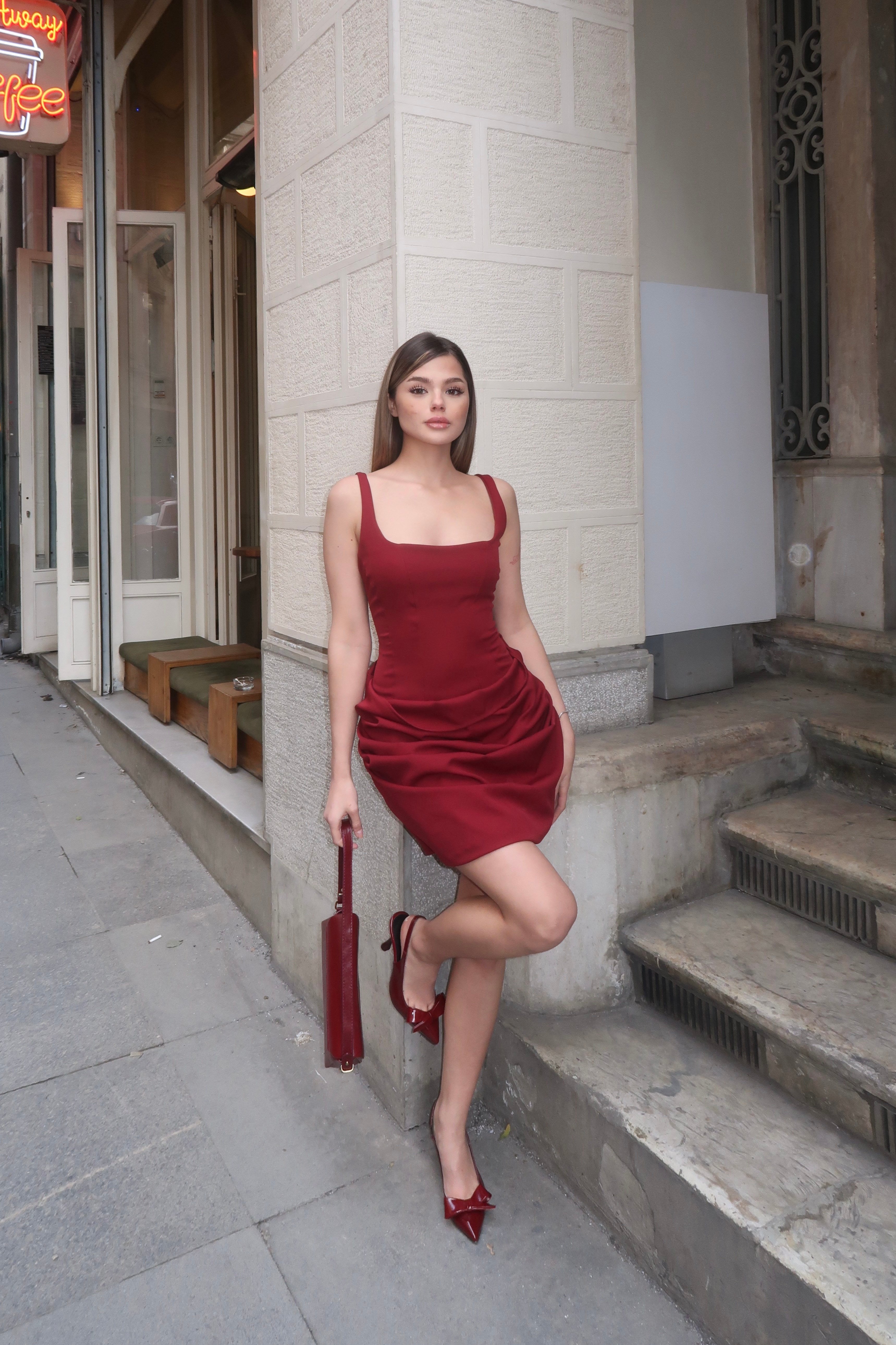 Premium Büzgülü Sırt Bağlama Detaylı Mini Elbise
