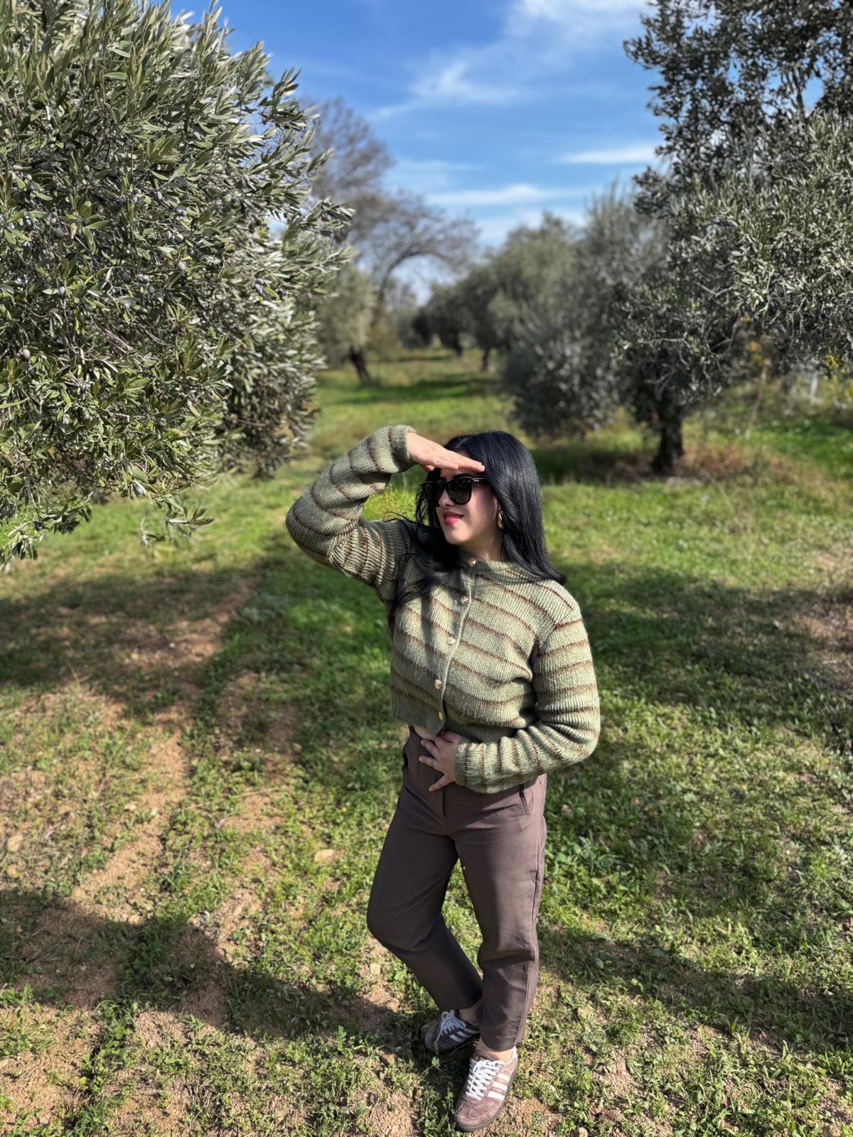 DİLVİN YEŞİL HIRKA