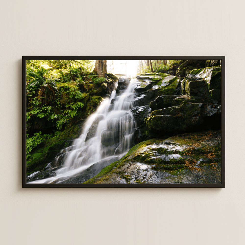 Işıkla Aydınlanan Orman Şelalesi UV Baskılı Tablo