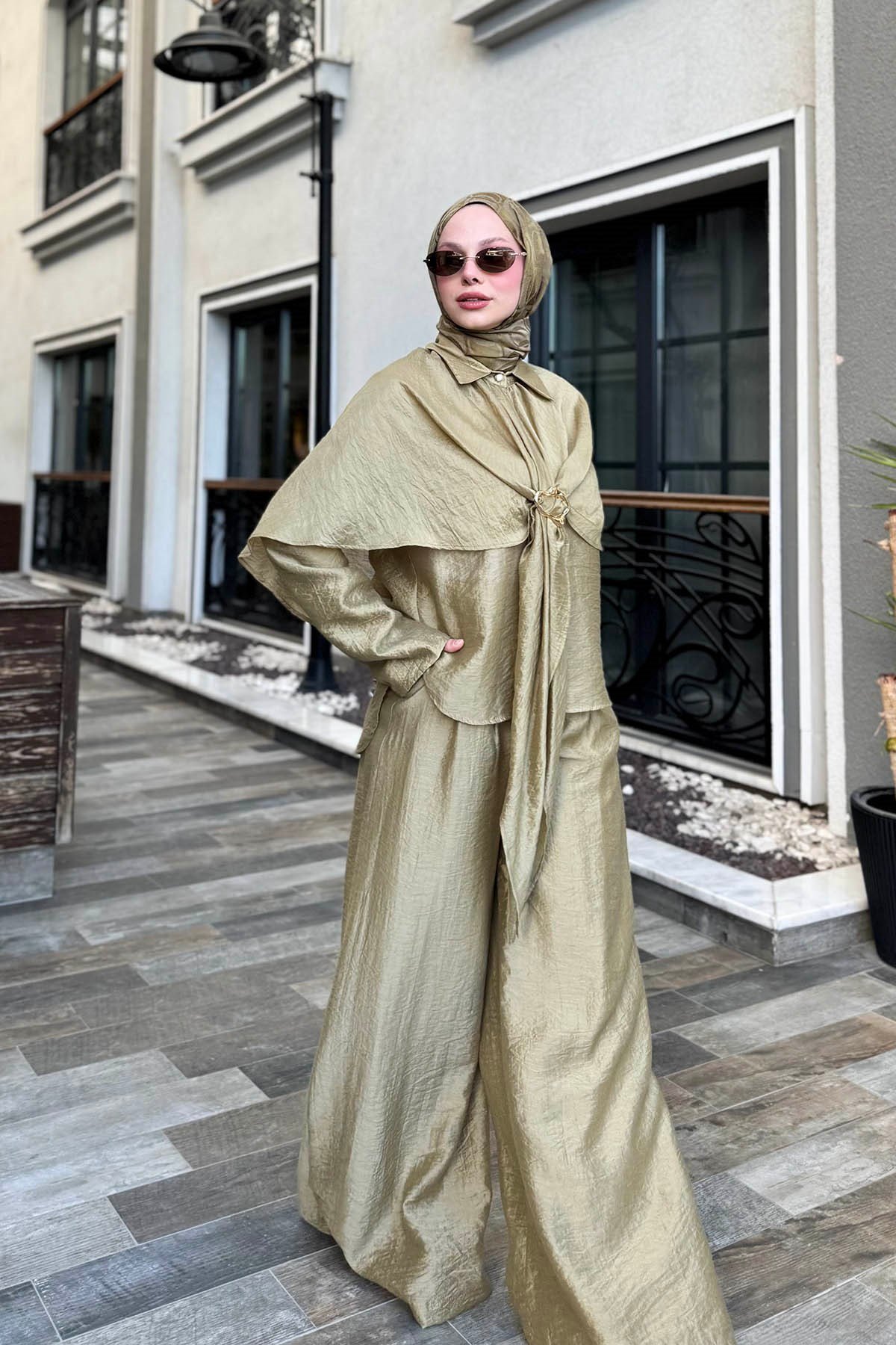 Şal Toka Detaylı Pantolon Takım Yeşil