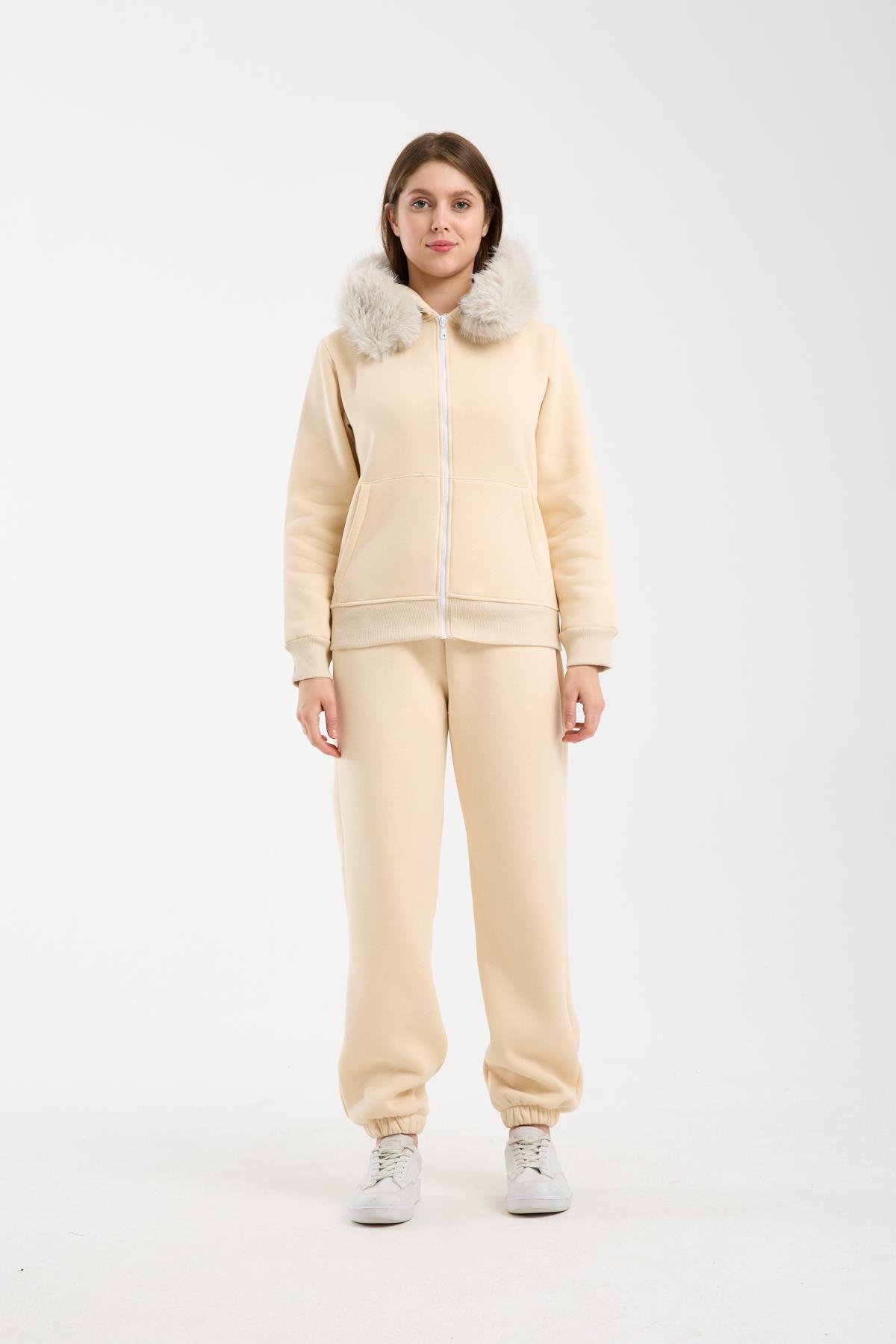 Kadın Bej Kapüşonu Kürklü (Çıkarılabilir) Fermuarlı Sweatshirt ve Eşofman Altı Takım