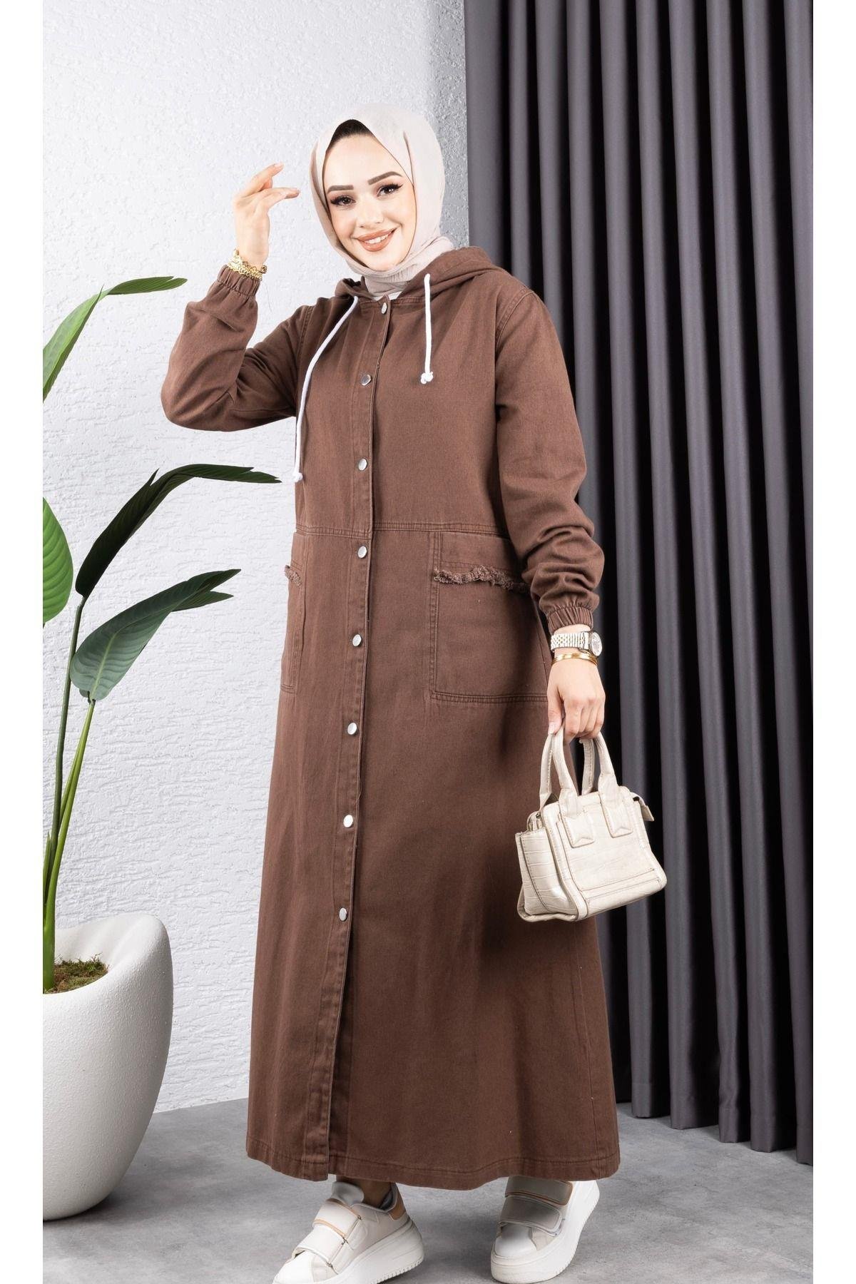 KADIN DÜĞMELİ KAPÜŞONLU CEP PÜSKÜLLÜ KOT KAP