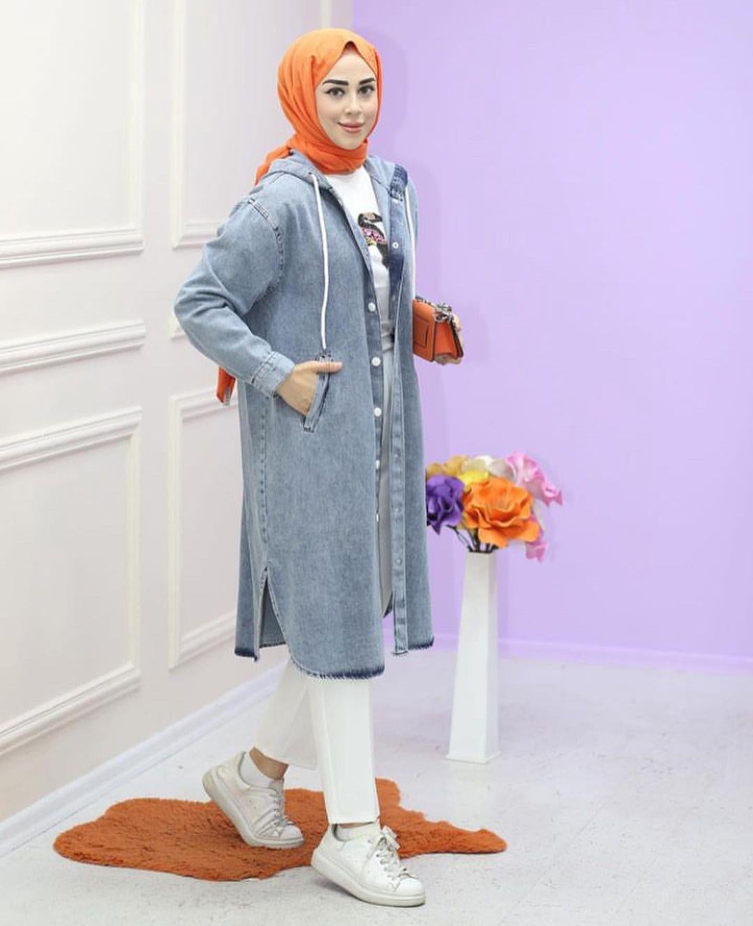 Kadın Düğmeli Kapüşonlu Kot Ceket